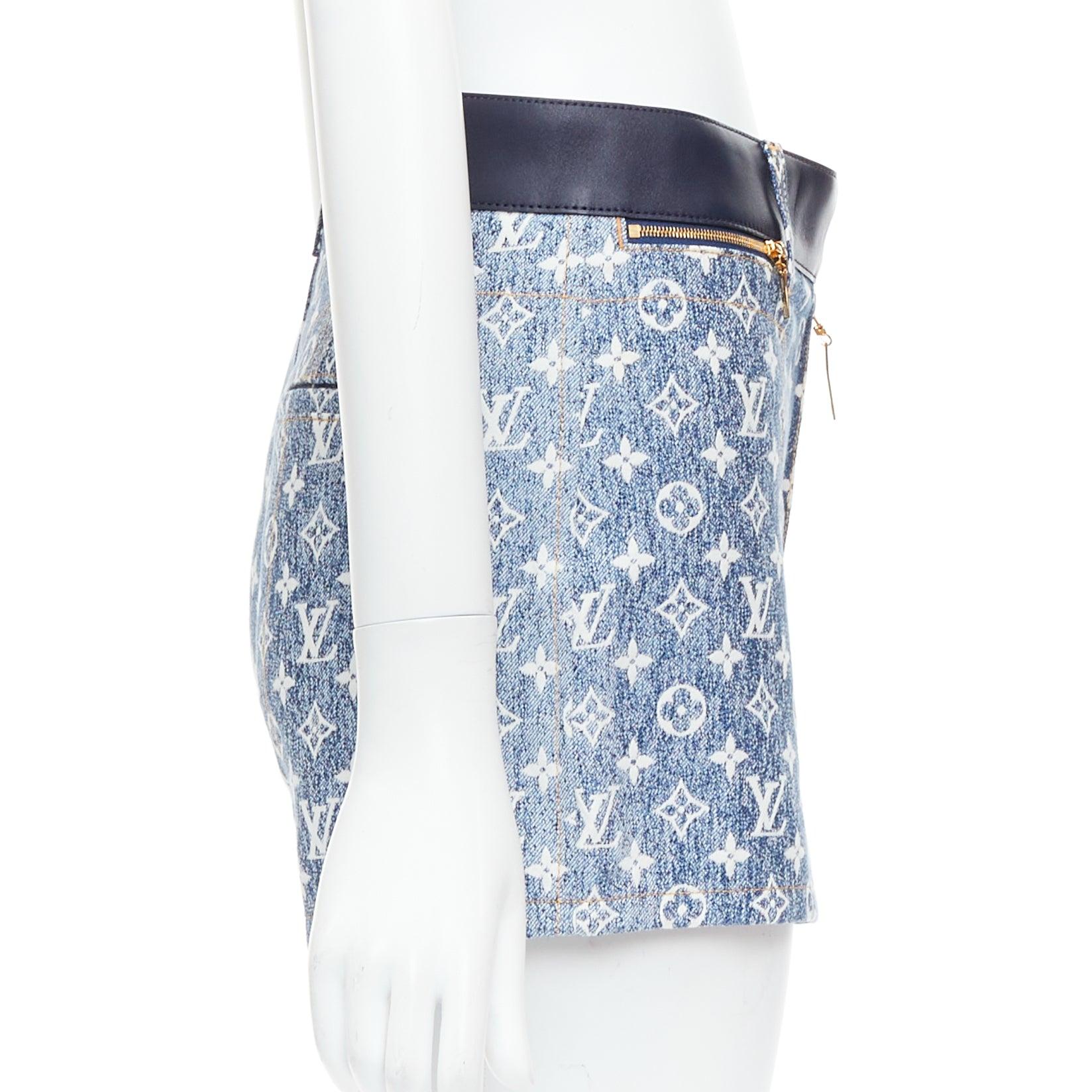 LOUIS VUITTON blue monogram jacquard denim  leather trim zip shorts FR34 XS In Good Condition In Hong Kong, NT