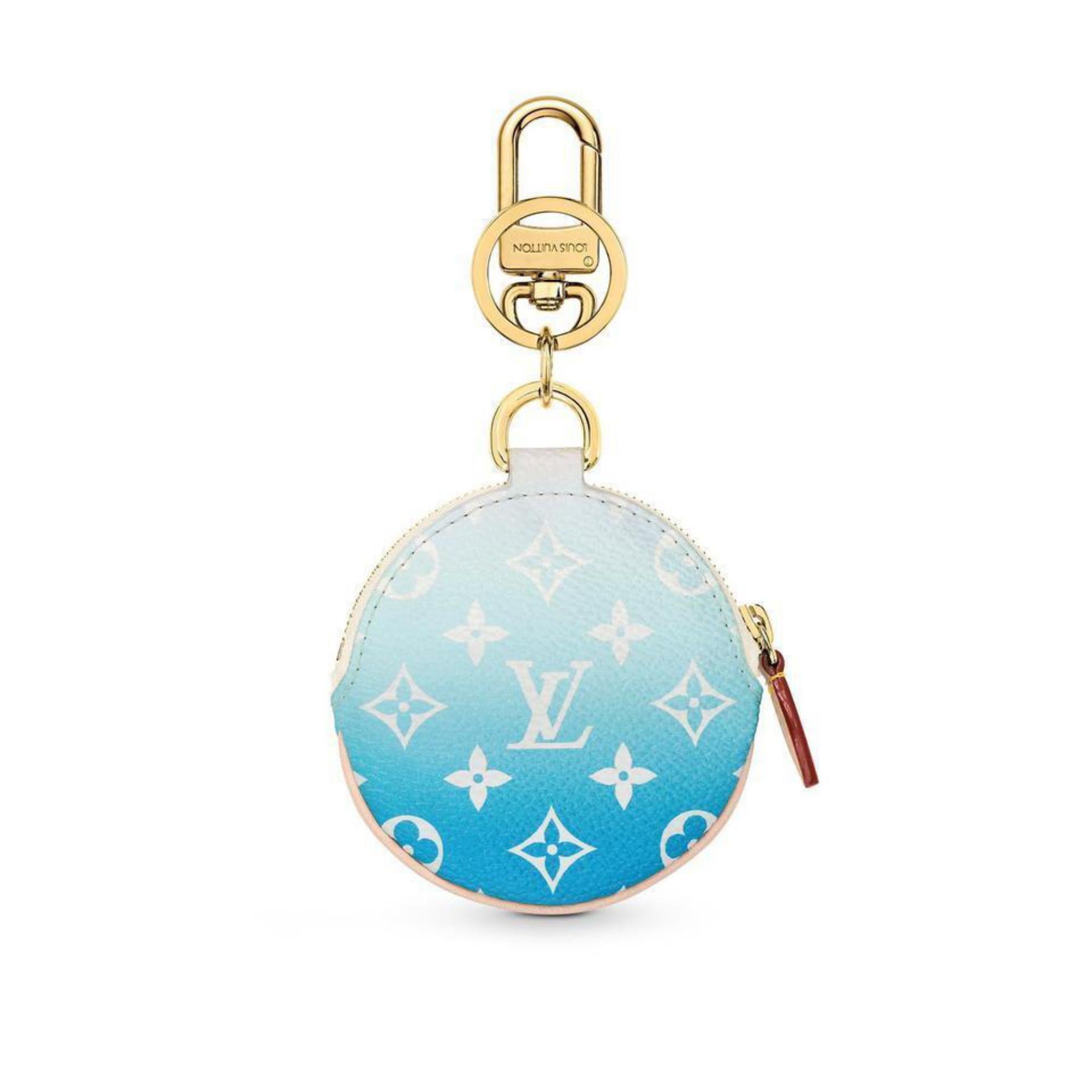 Louis Vuitton Blue Monogram Multipochette Lanyard Key Pouch Round Coin 1LK119a
Date Code/Serial Number: RFID Chip
Made In: Italy
Measurements: Length:  3