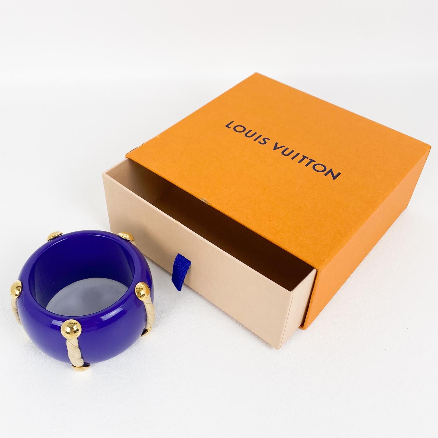 Moderno Louis Vuitton Bracciale Corda Blu Nautico Crociera 2010 Gommini d'oro in vendita