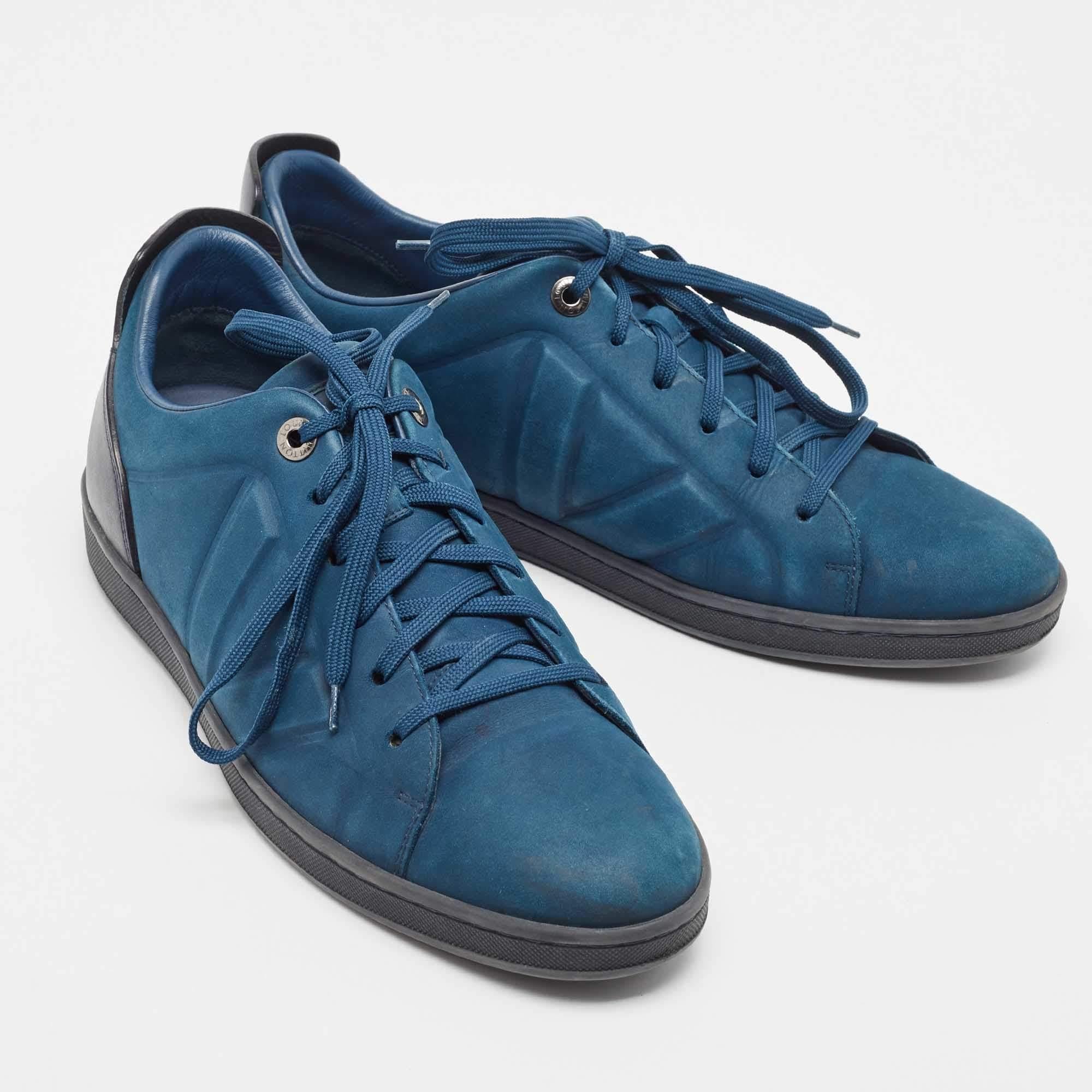 Louis Vuitton Blue Nubuck Leather Fuselage Low Top Sneakers Size 43 In Good Condition For Sale In Dubai, Al Qouz 2