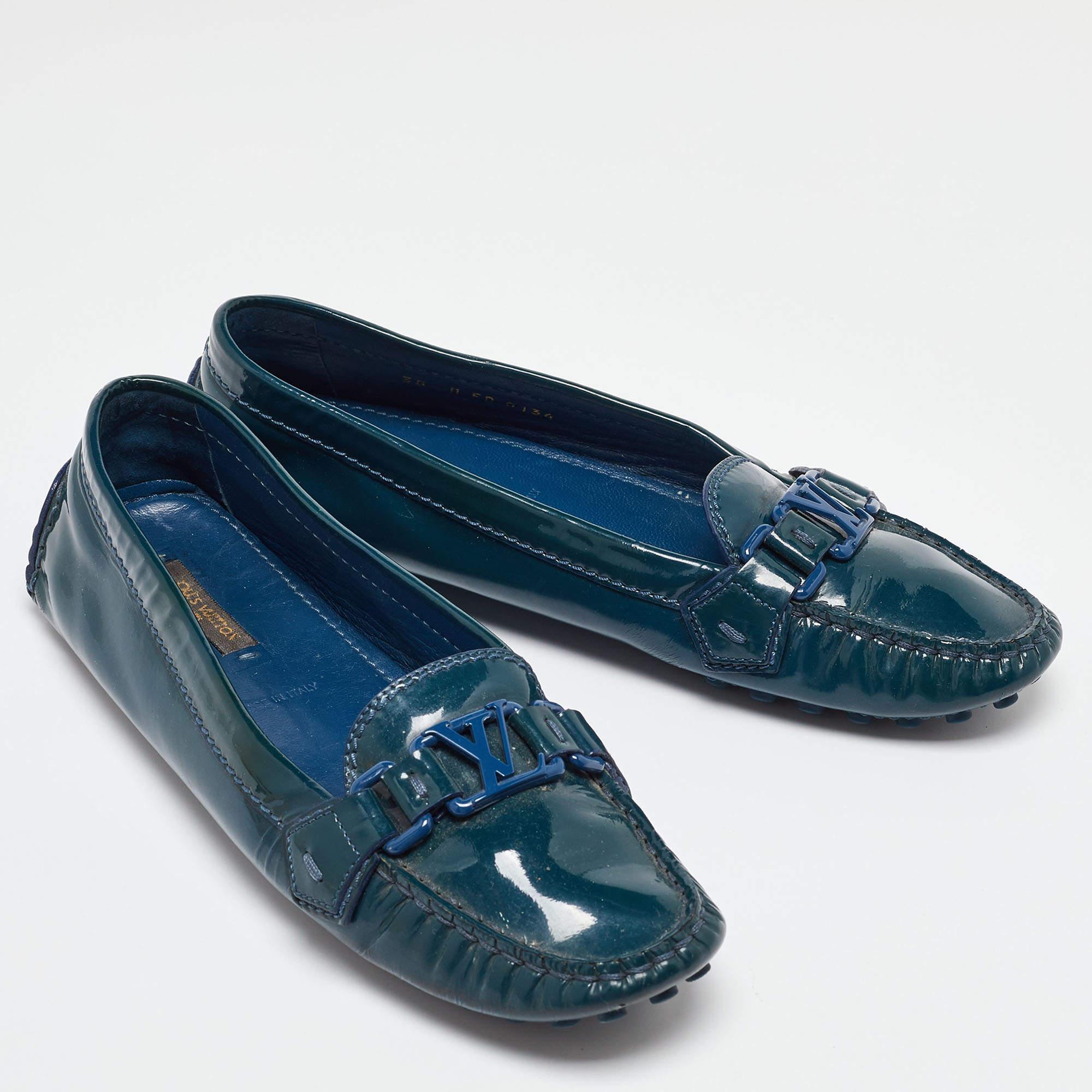 Women's Louis Vuitton Blue Patent Leather Oxford Size 38 For Sale