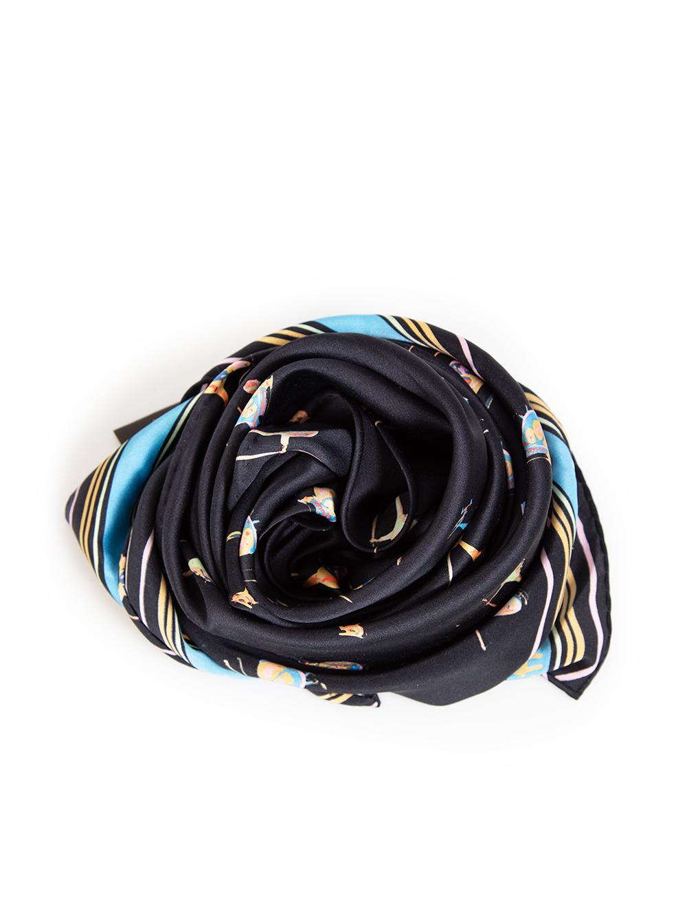 CONDITION is Very good. Minimal wear to scarf is evident. Minimal wear to the front and back with discolourations and a pull to the weave on the end on this used Louis Vuitton designer resale item.
 
 Details
 
 
 Blue
 
 Silk
 
 Scarf
 
 Helicopter