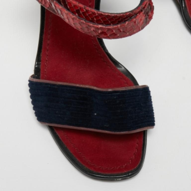 Louis Vuitton Blue Snakeskin and Velvet Cross Ankle Strap Wedge Sandals Size 38 In Good Condition For Sale In Dubai, Al Qouz 2