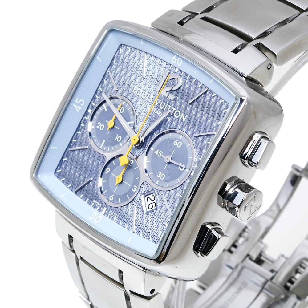 Diese Louis Vuitton Speedy Uhr ist der Klassiker für jeden Tag:: auf den Sie nicht verzichten können. Die Uhr aus Edelstahl mit einem Gehäusedurchmesser von 40 mm verfügt über ein quadratisches Zifferblatt mit Indexen und drei Zeigern. Neben der