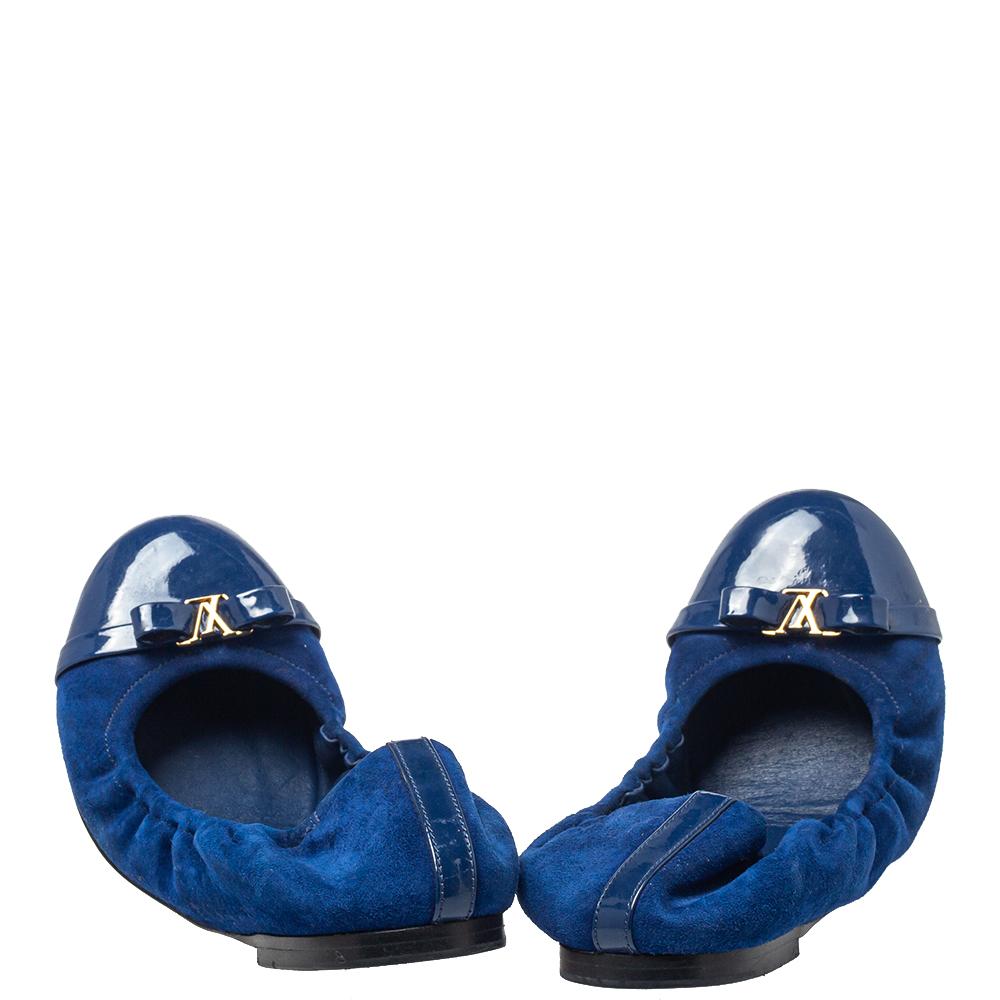 Louis Vuitton Blue Suede And Patent Leather Elba Flats Size 36 In Good Condition In Dubai, Al Qouz 2