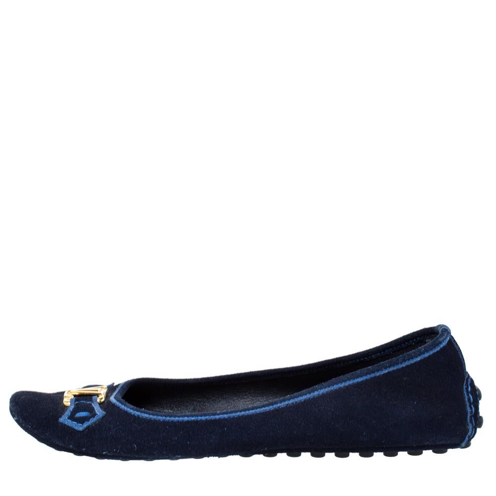 These blue ballet flats from Louis Vuitton are simple and oh, so cute! They have a suede exterior with the signature LV perched on the uppers. The flats are complete with round toes and rubber pebbling on the soles.

Includes:Original Dustbag

