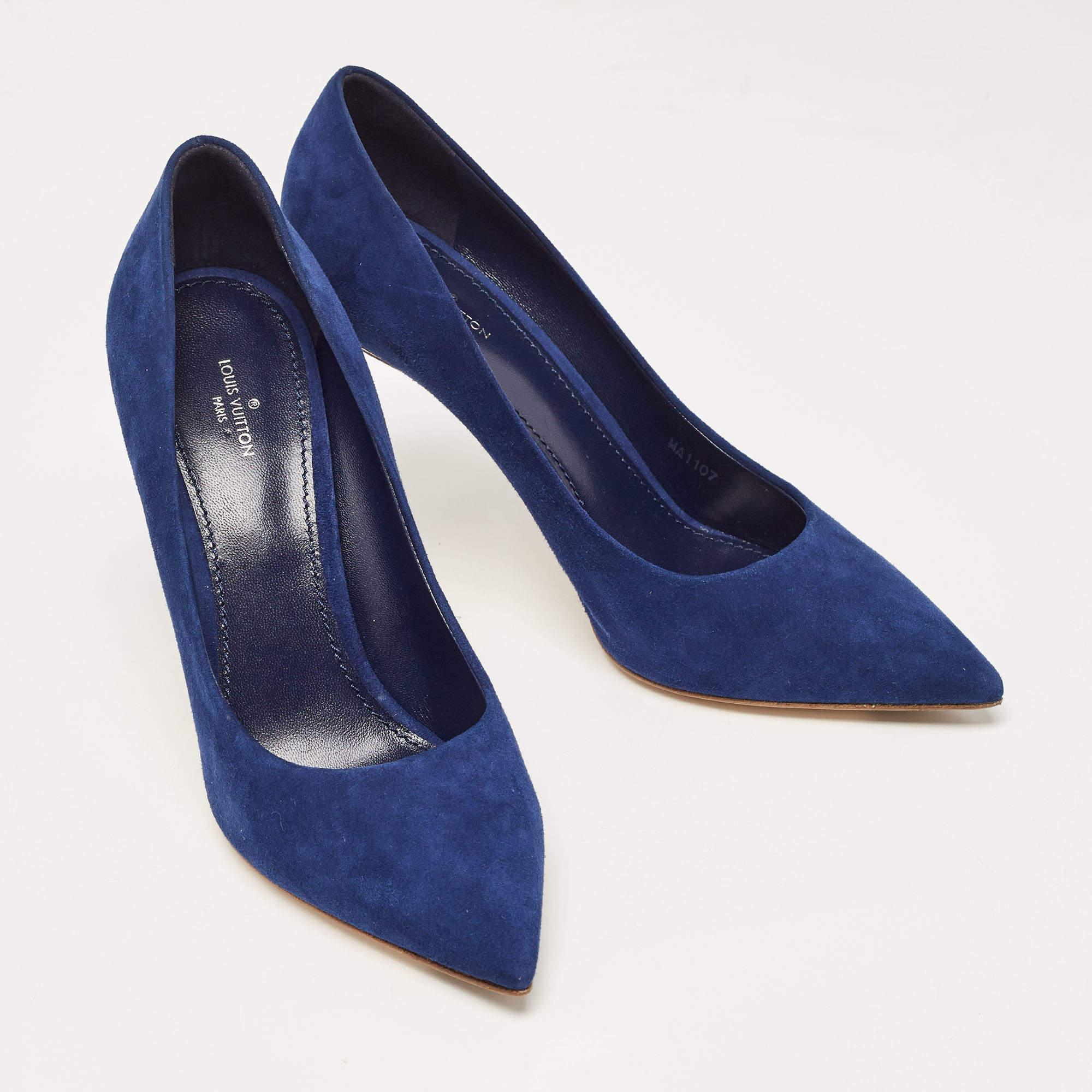 Women's Louis Vuitton Blue Suede Pointed Toe Pumps Size 40 For Sale