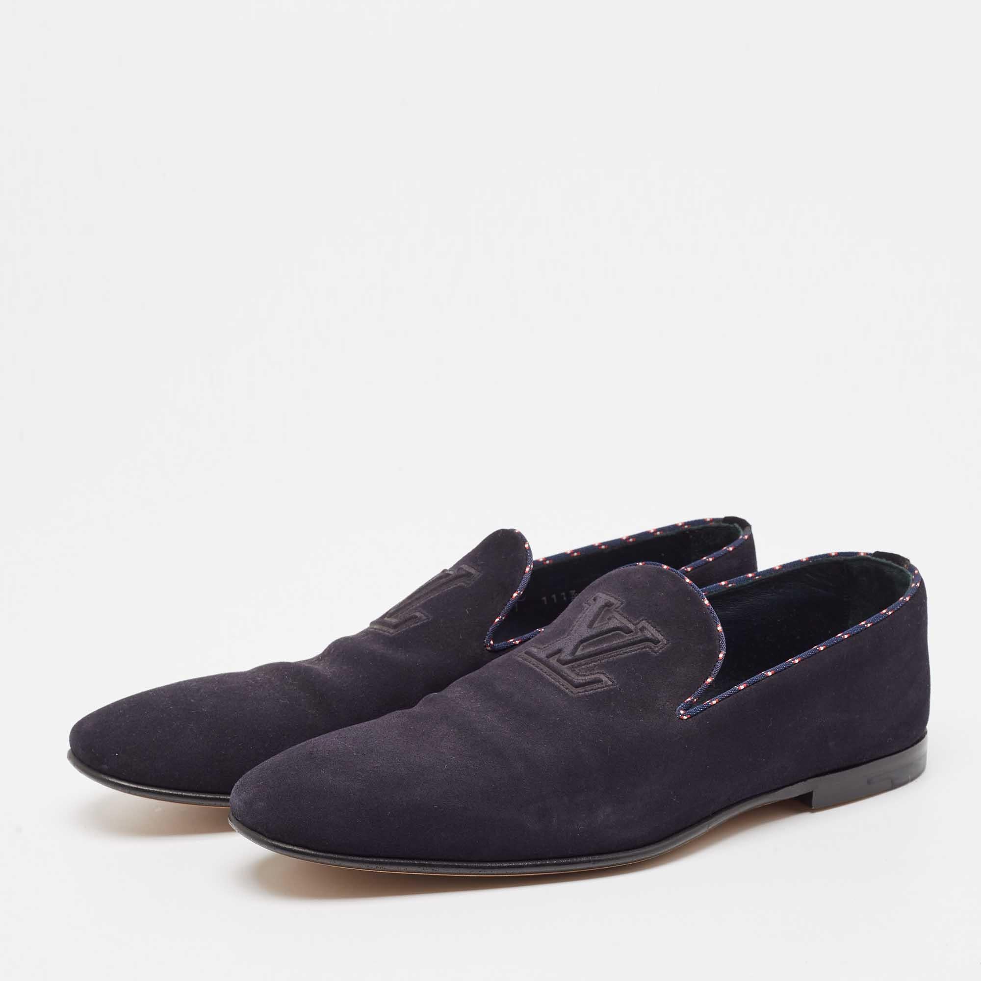 Pratiques, à la mode et durables, ces mocassins de créateur sont soigneusement conçus pour accompagner votre style au quotidien. Ils sont fabriqués à l'aide des meilleurs matériaux pour être un achat de premier ordre.