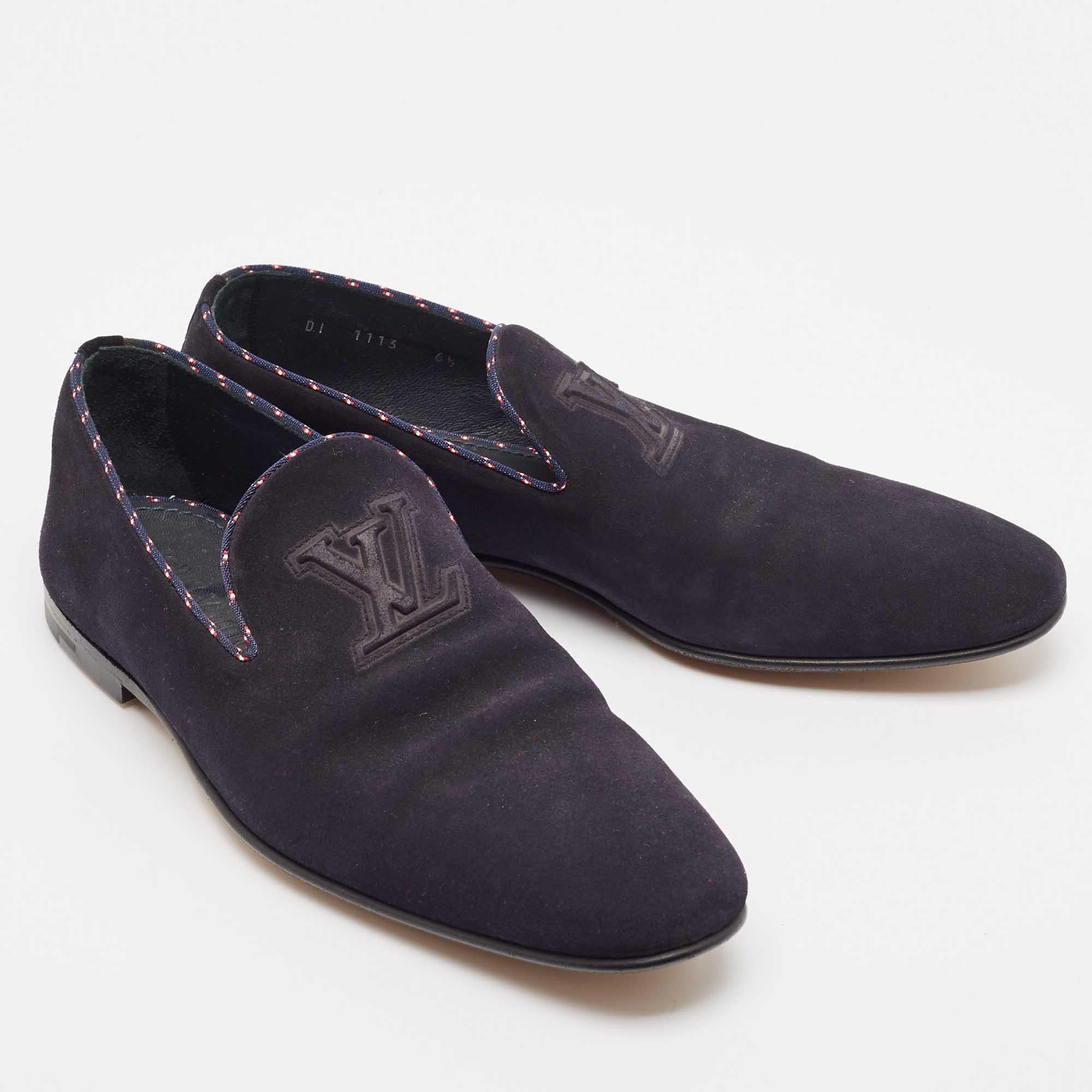 Louis Vuitton - Mocassins en daim bleu, taille 40,5 Excellent état - En vente à Dubai, Al Qouz 2