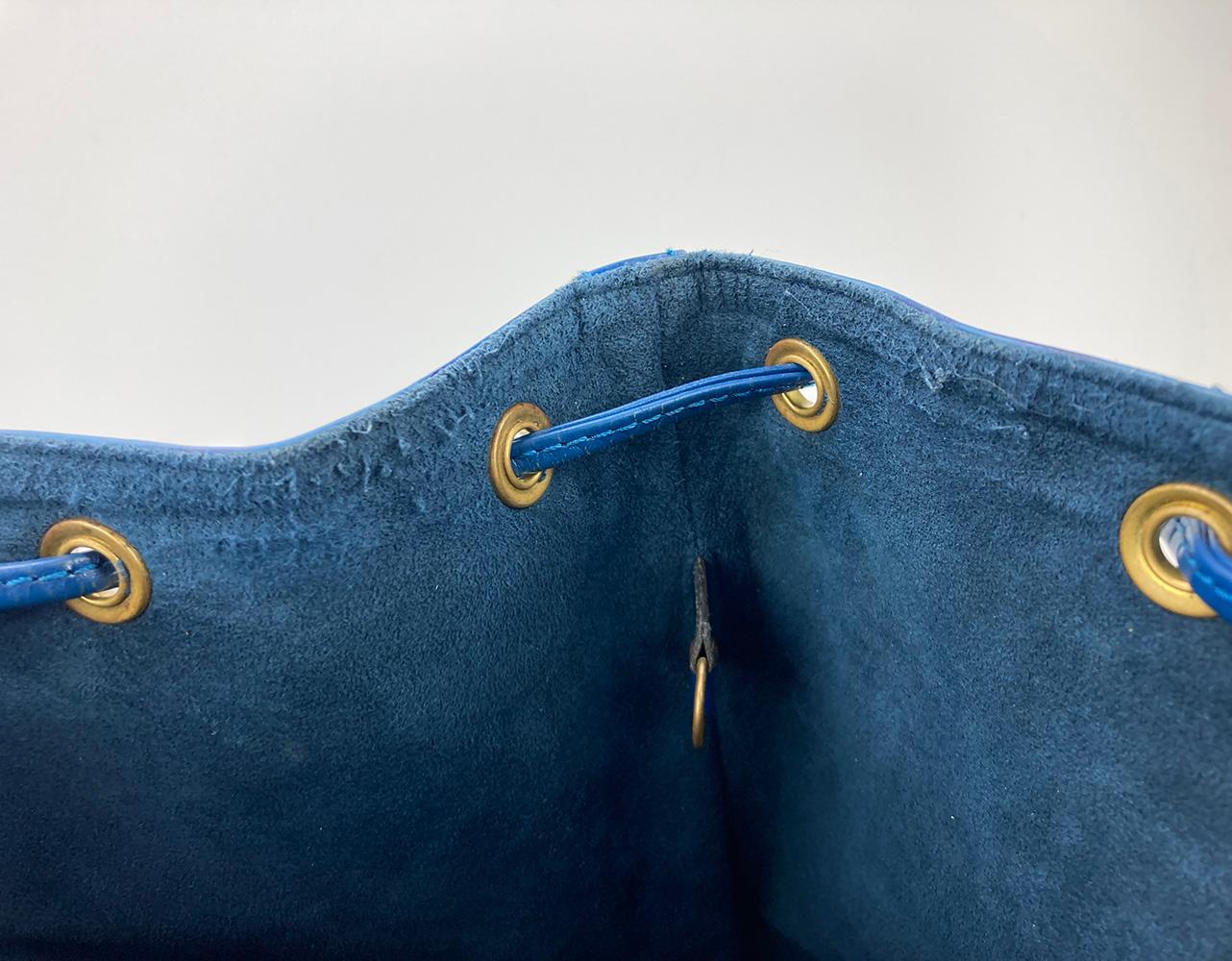 Louis Vuitton Blue Toldeo Epi Noe Drawstring Bucket Bag For Sale 10
