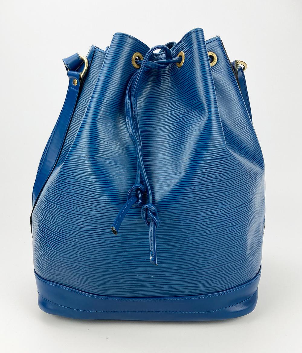 Louis Vuitton Blue Toldeo Epi Noe Drawstring Bucket Bag In Good Condition For Sale In Philadelphia, PA