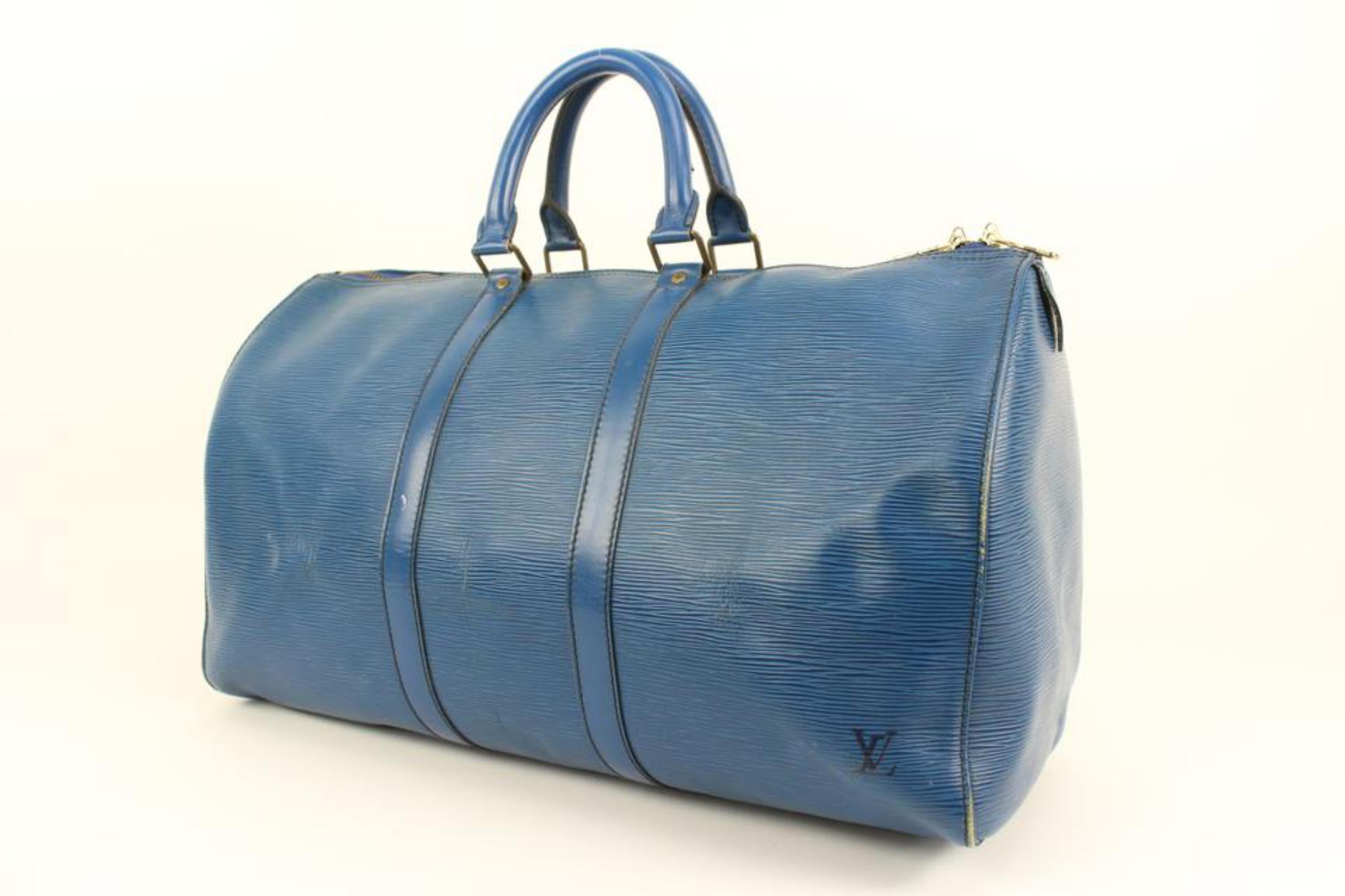 Louis Vuitton Blue Toledo Epi Leather Keepall 45 Duffle Bag 80lk411s
Date Code/Serial Number: VI1921
Made In: France
Measurements: Length:  18