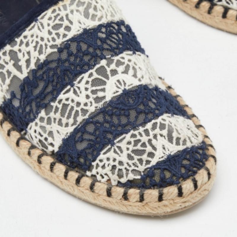 Espadrilles en crochet bleu/blanc Louis Vuitton Taille 35.5 Bon état - En vente à Dubai, Al Qouz 2