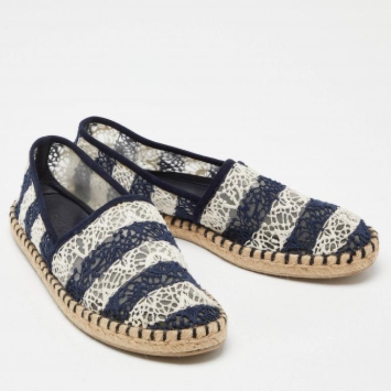 Espadrilles en crochet bleu/blanc Louis Vuitton Taille 35.5 Pour femmes en vente