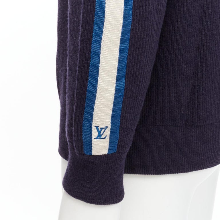 LOUIS VUITTON blue white LV logo trim navy wool cashmere raglan sweater M  For Sale at 1stDibs