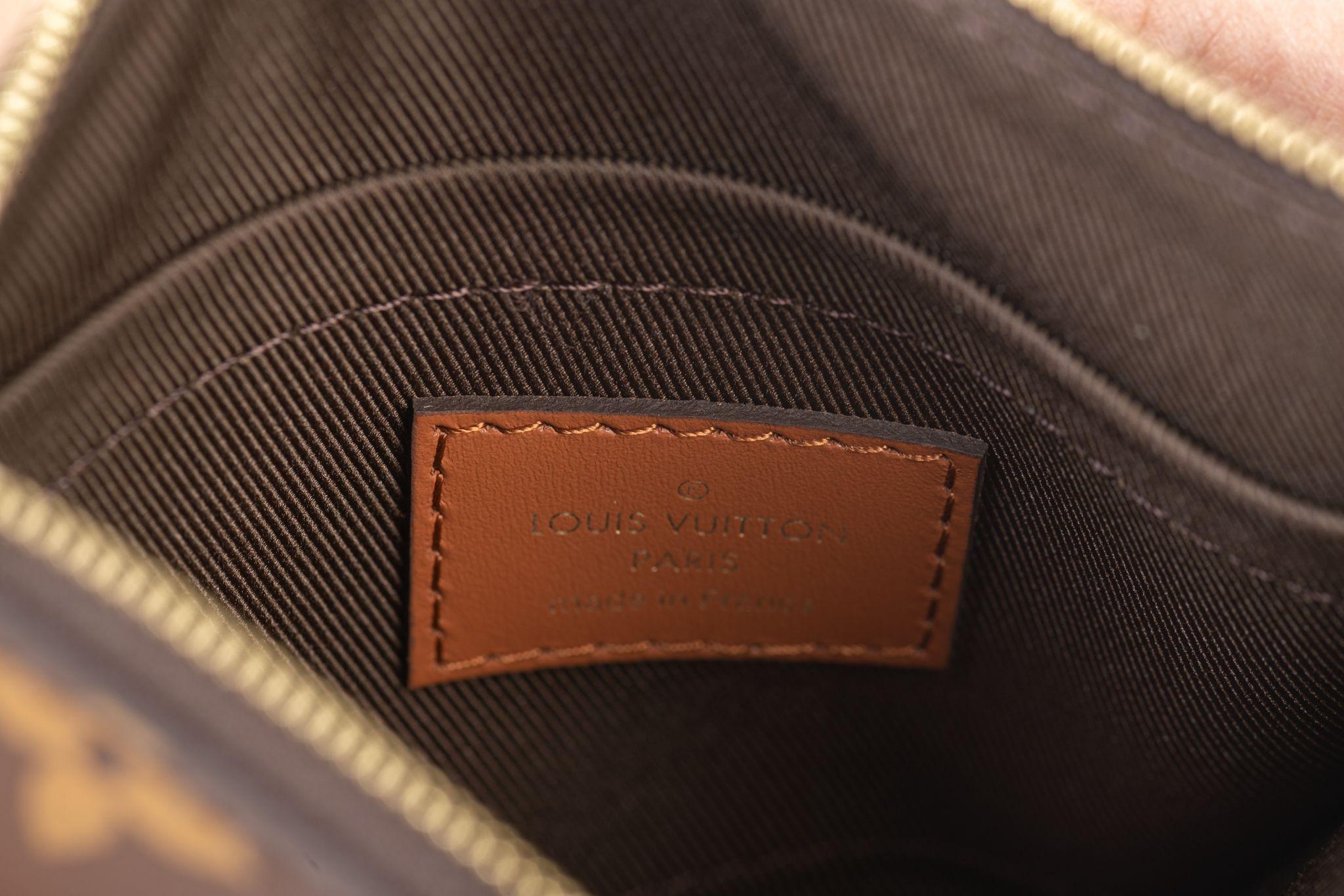 BNIB 2-farbige Monogramm-Hobo-Tasche von Louis Vuitton im Angebot 8