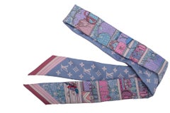 Louis Vuitton BNIB Lilac Handbags Silk Twilly