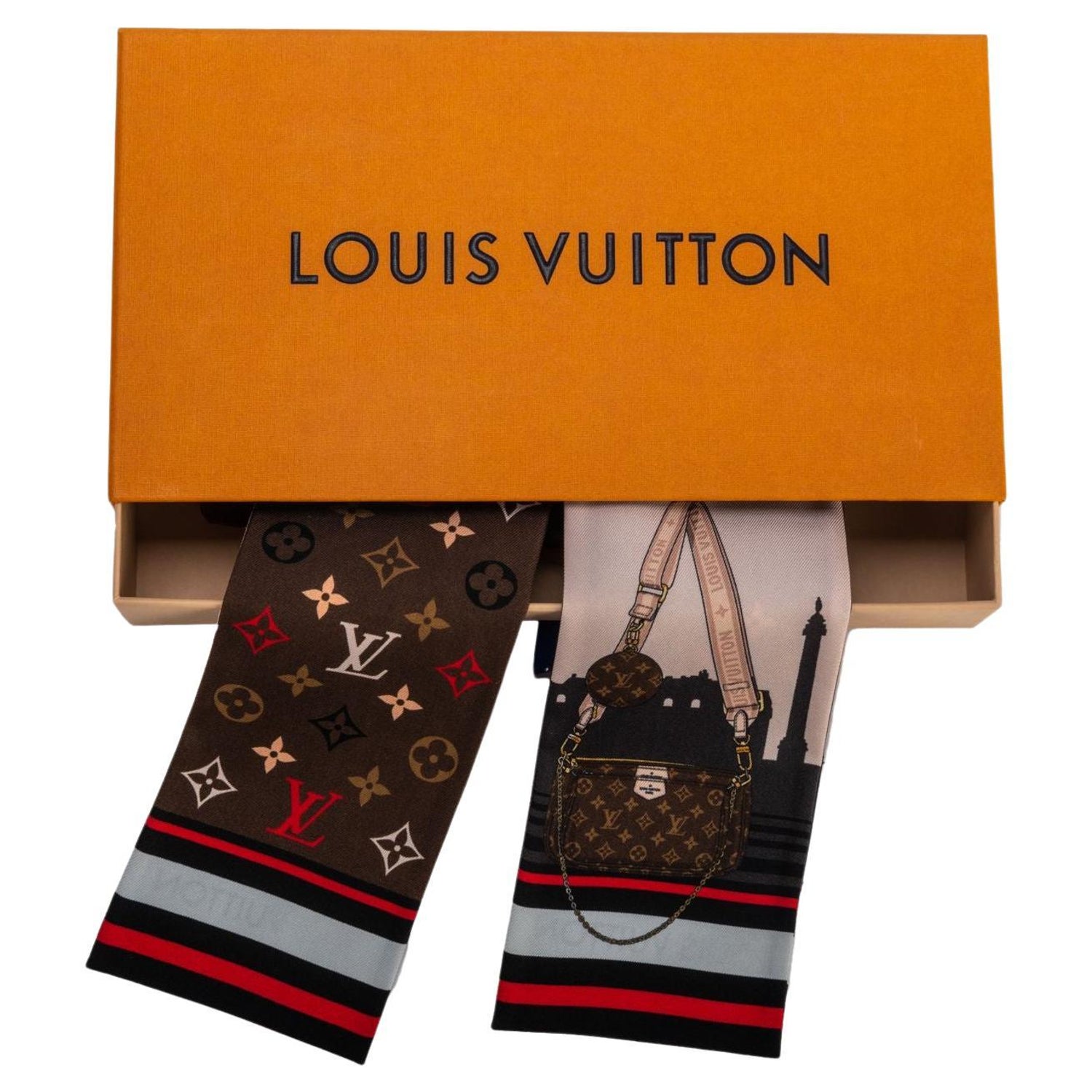 Louis Vuitton World Bandeau BNIB 100% silk. Made in Italy.