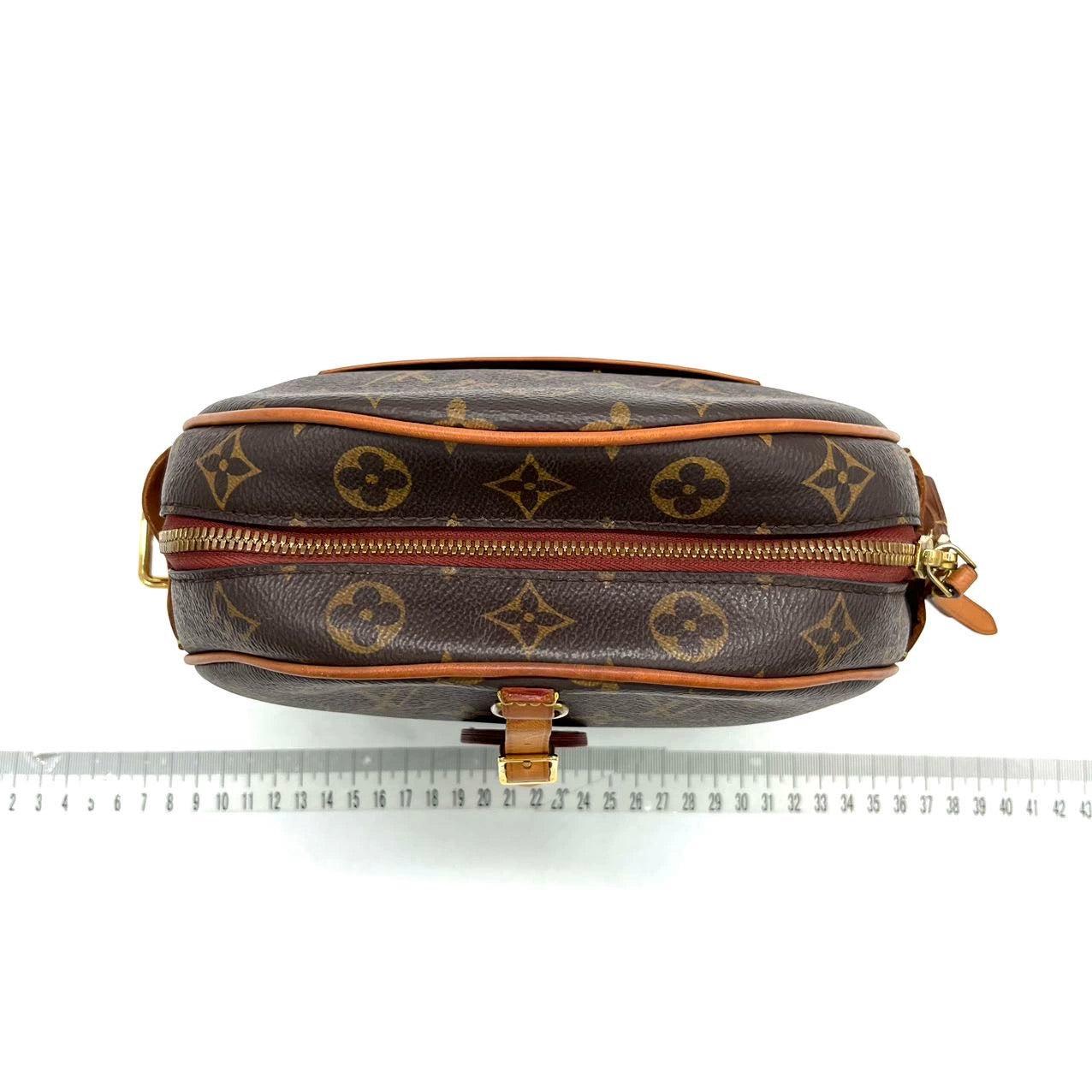 Louis Vuitton Boîte Chapeau Souple Leather Crossbody Bag MM 2
