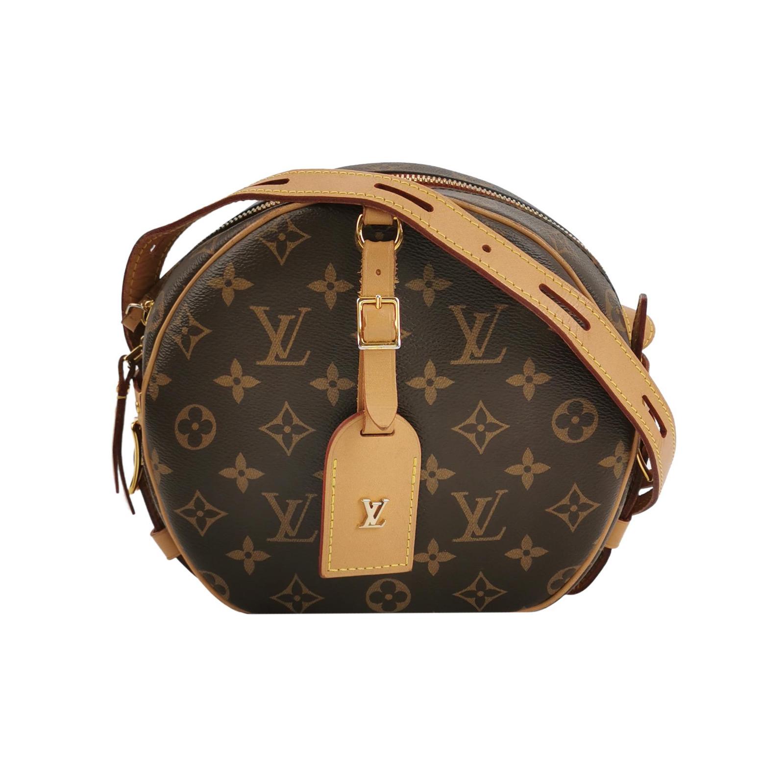 Louis Vuitton Boîte Chapeau Souple Leather MM Crossbody Bag For Sale