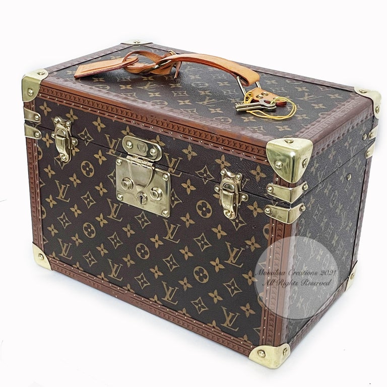 Louis Vuitton Train Case  Louis vuitton trunk, Louis vuitton makeup,  Vintage louis vuitton