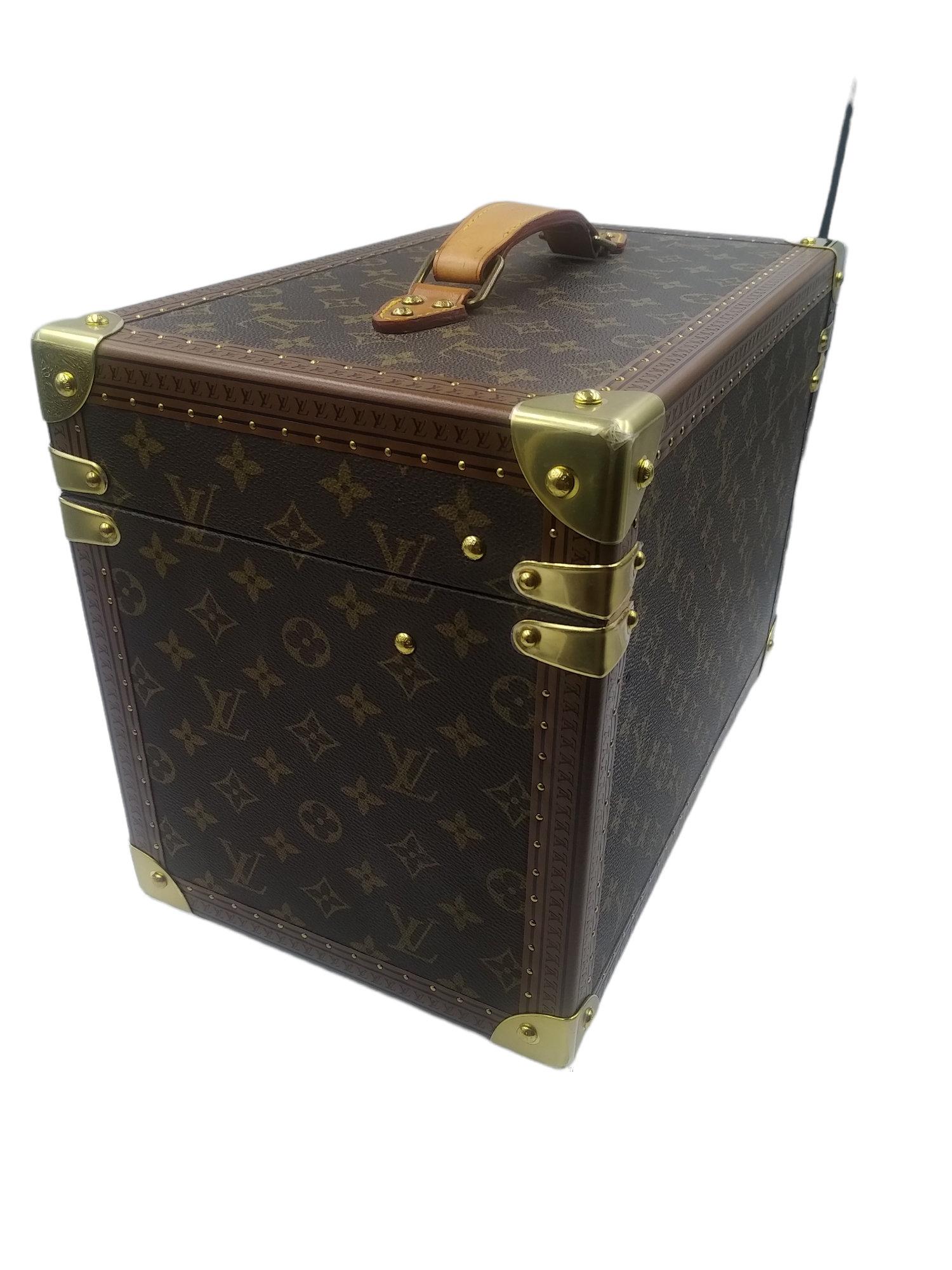 Black Louis Vuitton Boite Pharmacie Monogram  Train Case  Vanity Travel Cosmetics Box For Sale