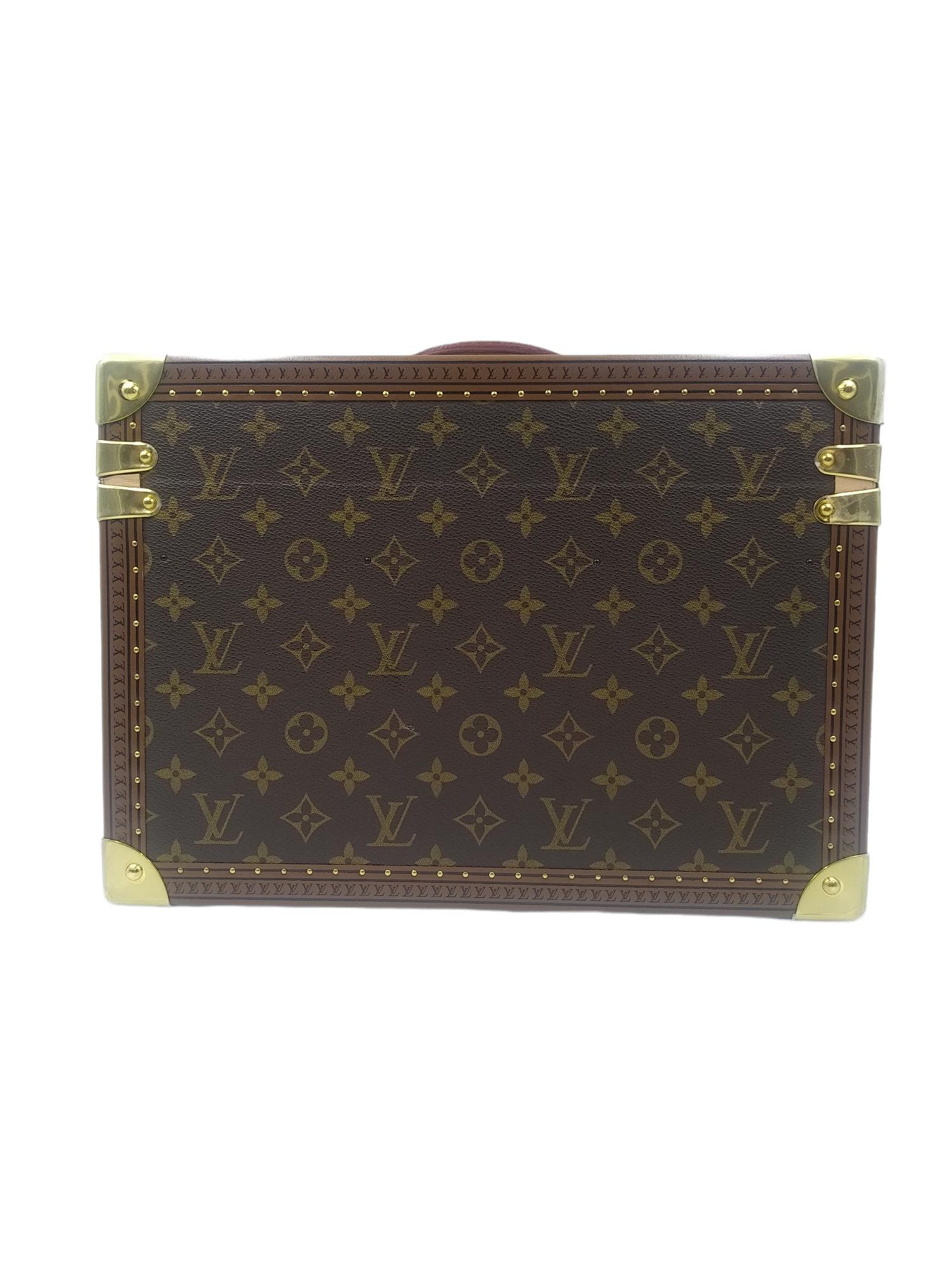 Women's or Men's Louis Vuitton Boite Pharmacie Monogram  Train Case  Vanity Travel Cosmetics Box For Sale