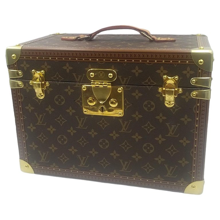 Louis Vuitton Boite Pharmacie Monogram Train Case Vanity Travel Cosmetics  Box For Sale at 1stDibs