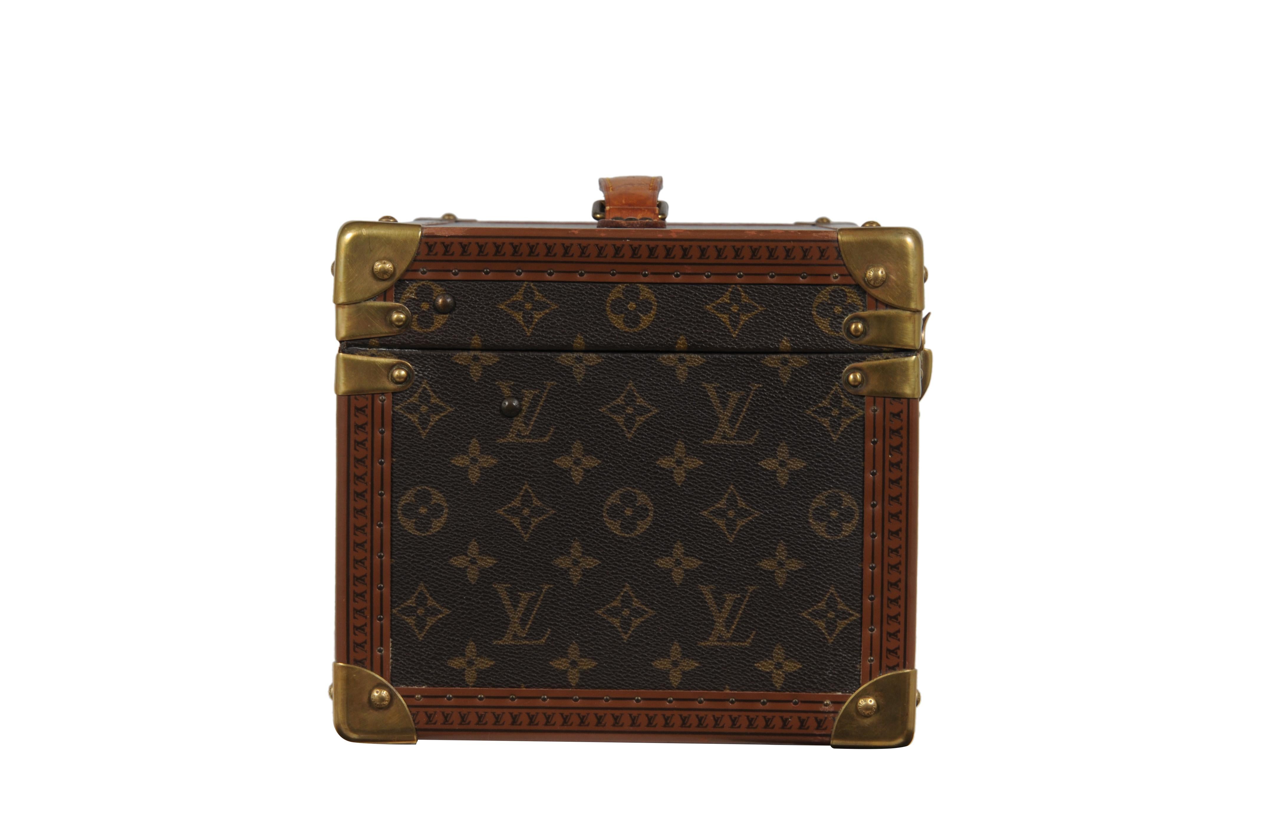 Beige Louis Vuitton Boite Vanity Trunk Train Case Lv Logo Brown Tan Monogram en vente