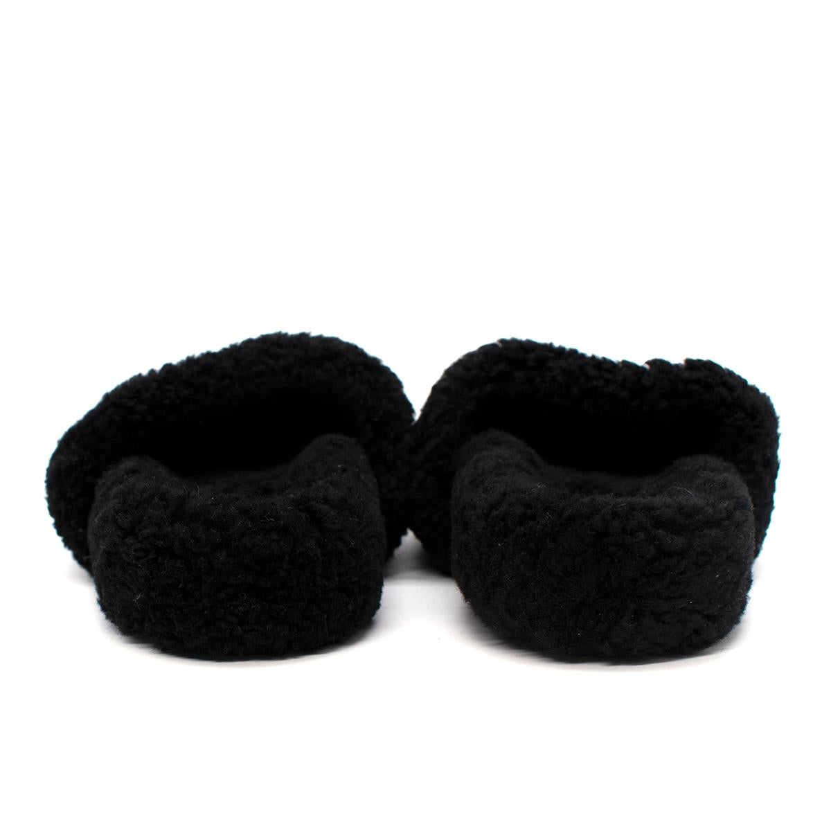 Louis Vuitton Bom Dia Shearling Black Flat Mules - Agotado/Raro - Talla 6 en Nuevo estado para la venta en London, GB