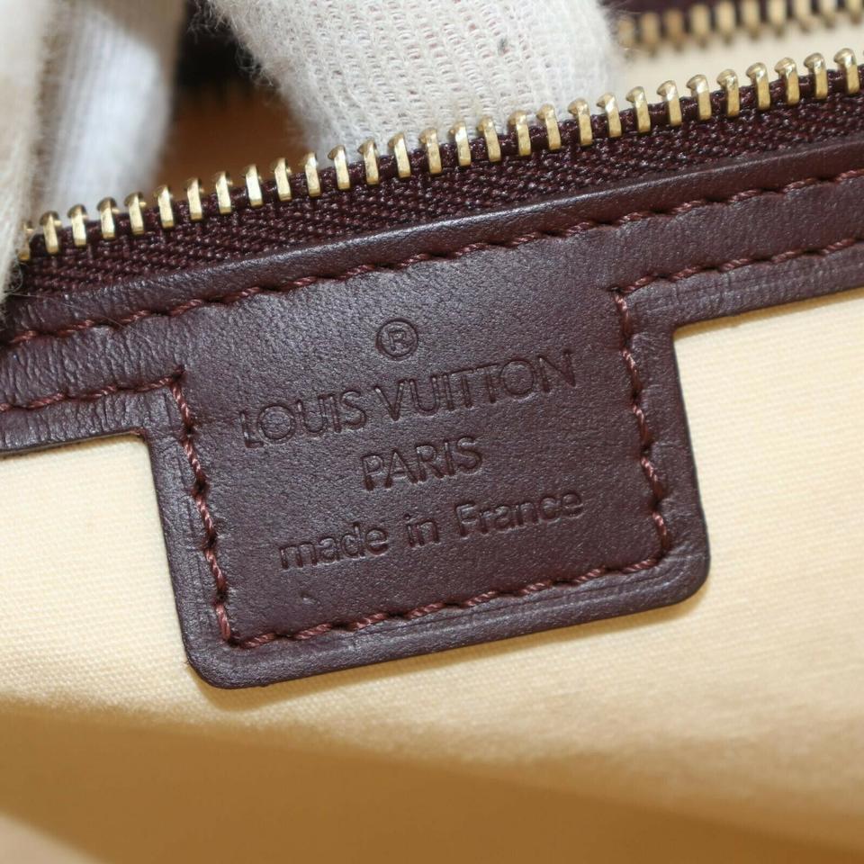 GOOD CONDITION
(7/10 or B)

(Outside) Minor rub on the leather parts

(Outside) Minor rub at the corner of the bottom

(Inside) The liner benind the bottom part got uneven due to the degrad ation over tine

(Inside) Minor stain partially

(zipper)