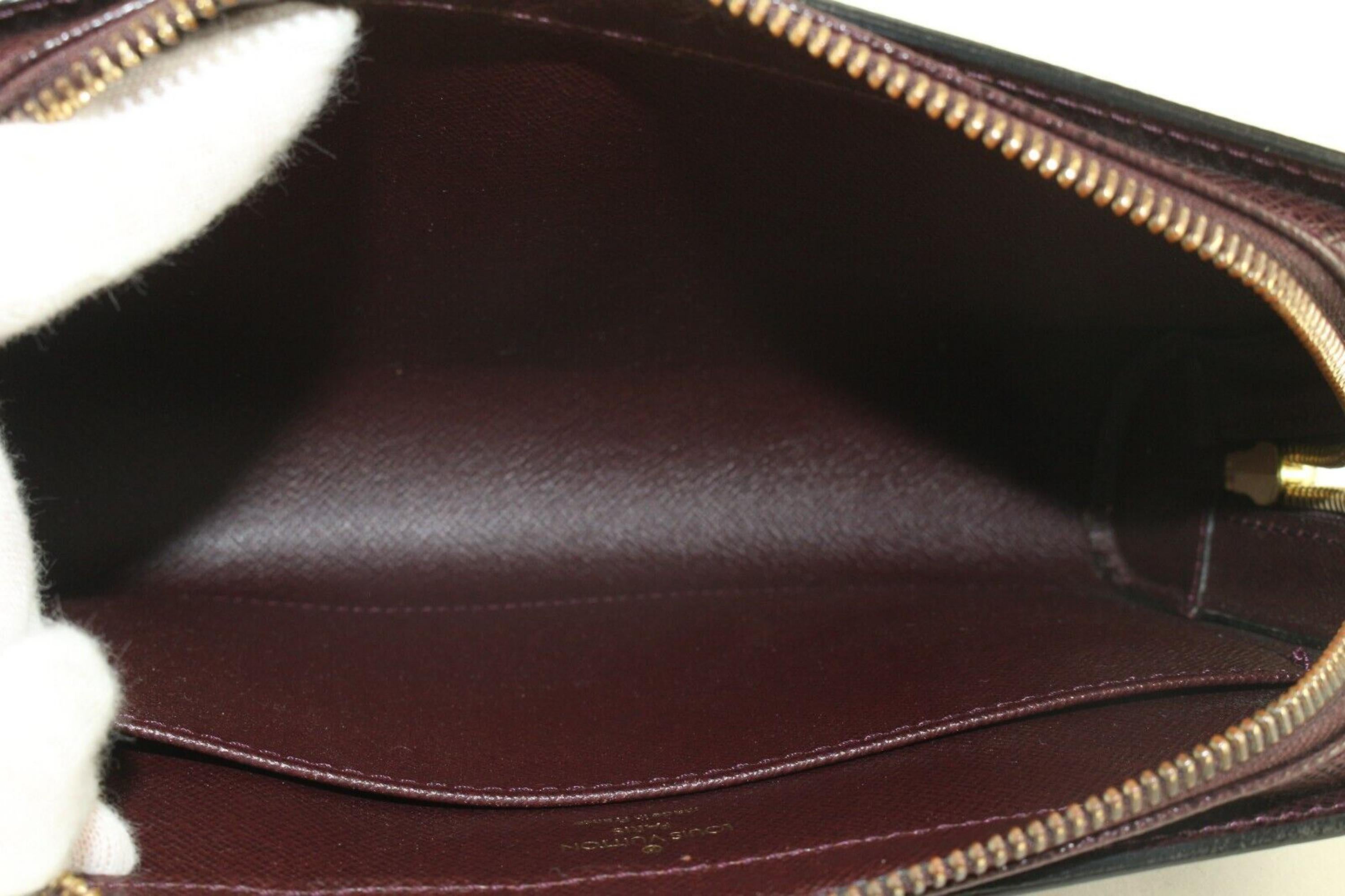 Louis Vuitton Bordeaux Taiga Leather Pochette Baikal Wristlet 2LV0418C For Sale 5