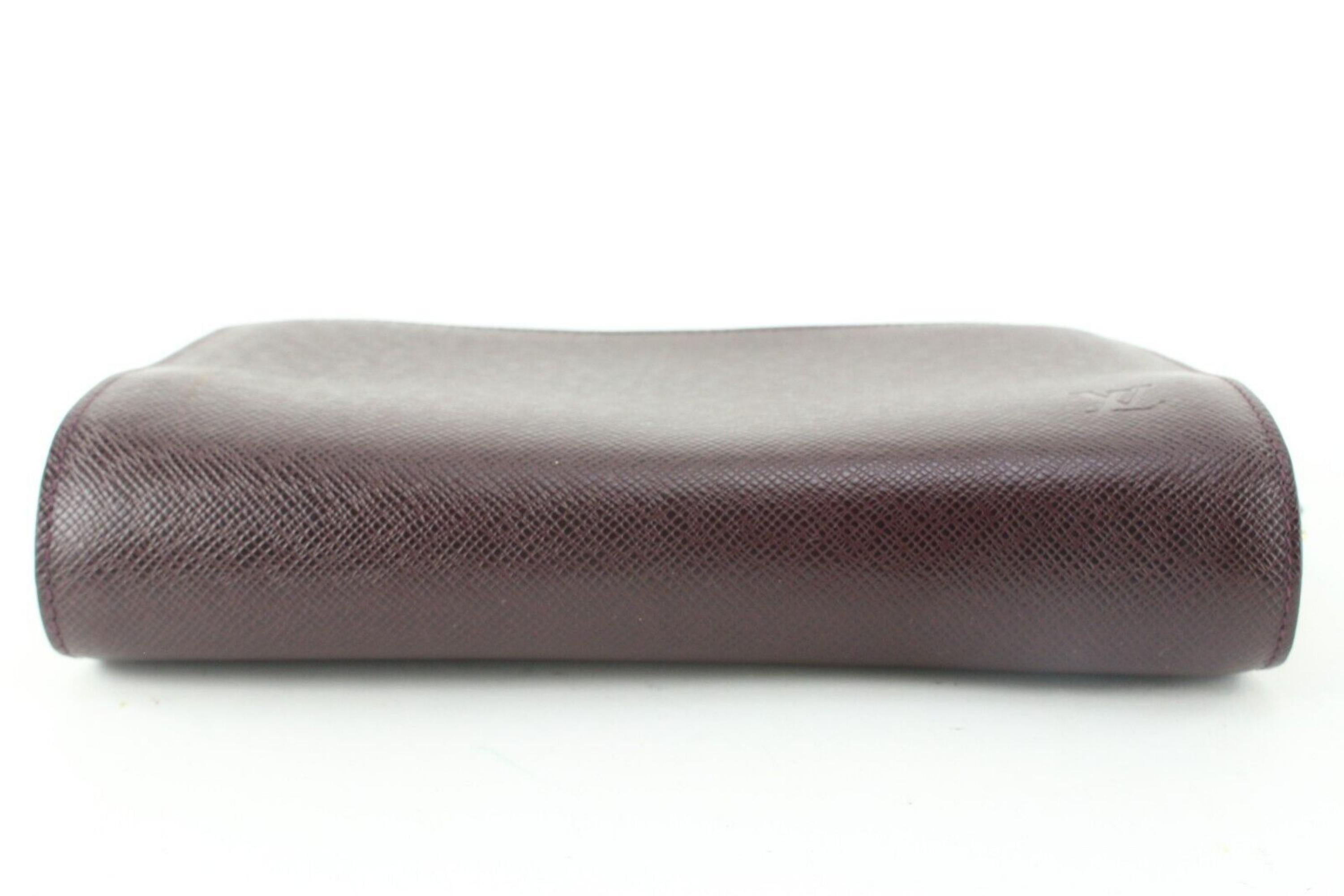 Louis Vuitton Bordeaux Taiga Leather Pochette Baikal Wristlet 2LV0418C For Sale 7