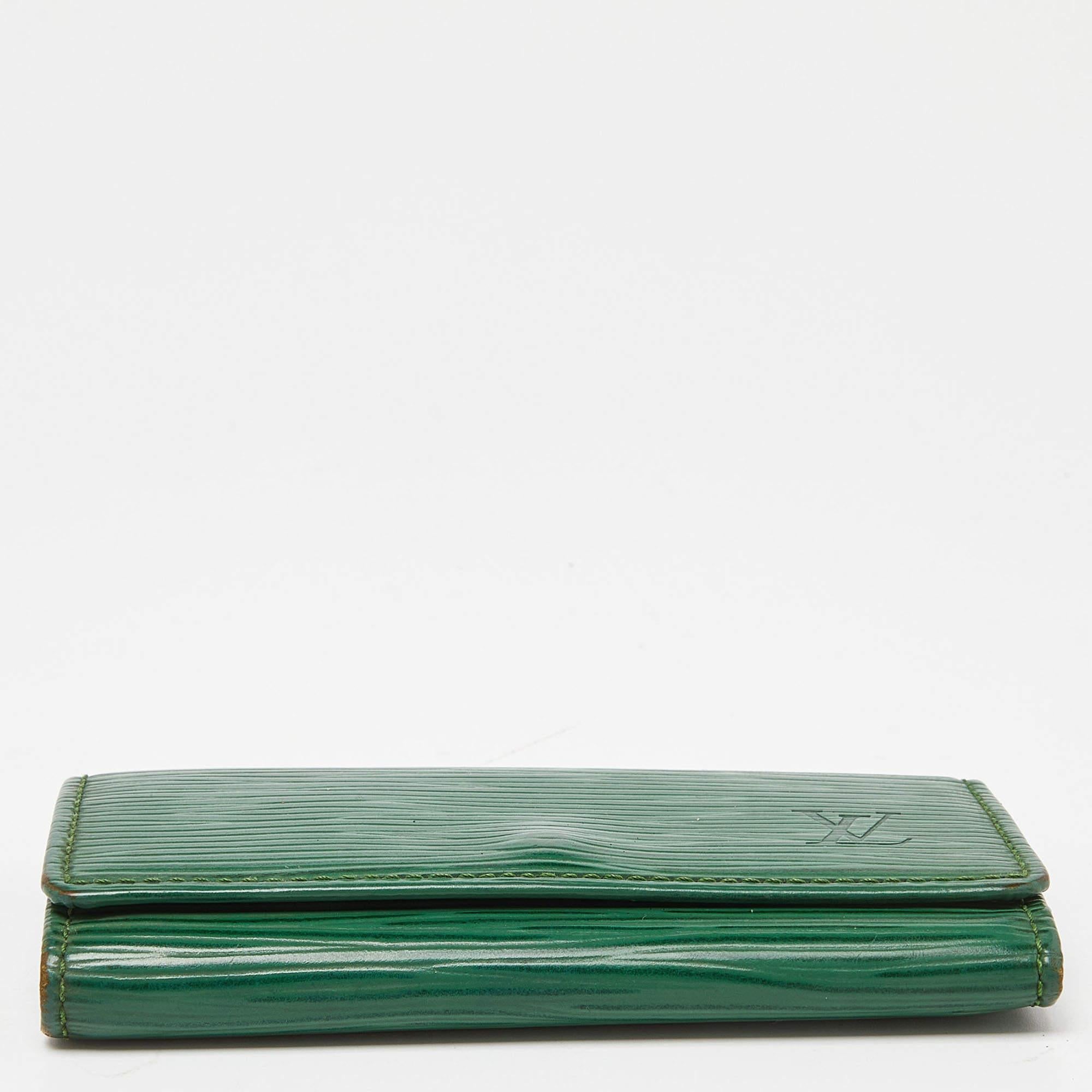 Louis Vuitton Borneo Green Epi Leather 4 Key Holder For Sale 2