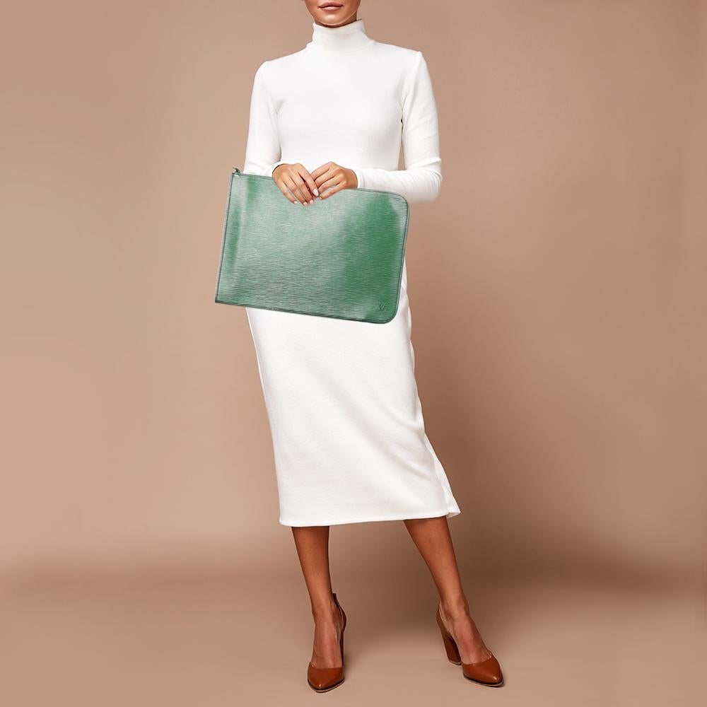 Louis Vuitton Borneo Green Epi Leather Poche Documents Portfolio Case In Good Condition In Dubai, Al Qouz 2