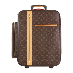 Vintage and Designer Luggage and Travel Bags - 895 For Sale at 1stdibs