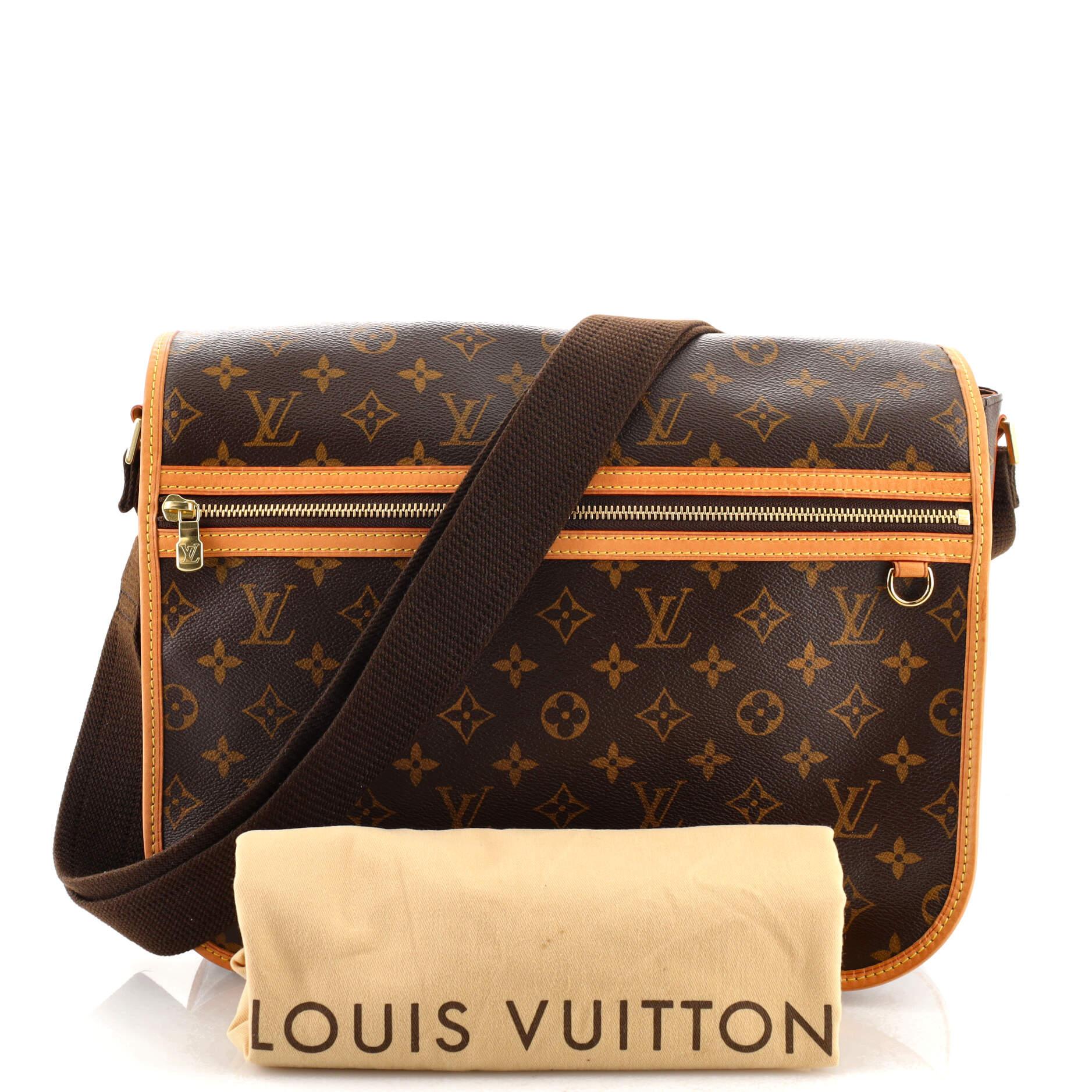 Condition: Great. Light odor in interior. Creasing on exterior, darkening, wear and watermarks on leather trims. Minor wear and marks in interior, scratches on hardware.
Accessories: Dust Bag
Measurements: Height 11