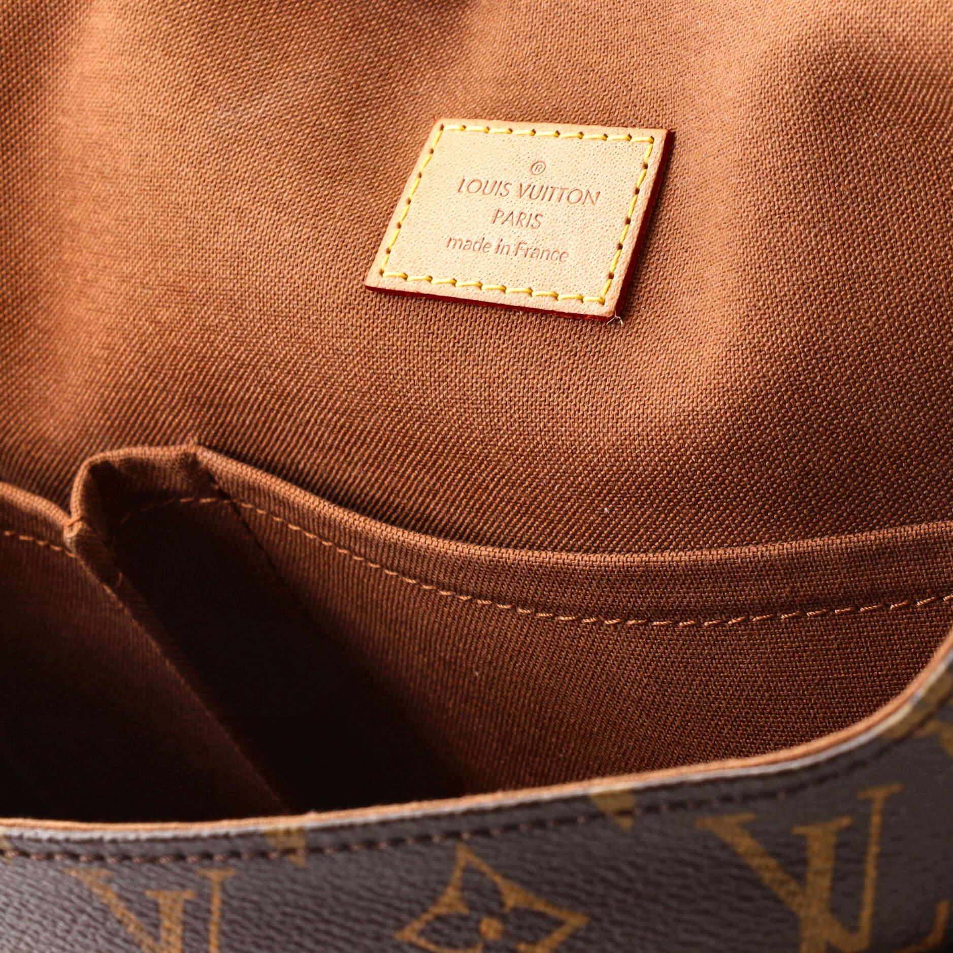 Women's or Men's Louis Vuitton Bosphore Messenger Bag Monogram Canvas GM