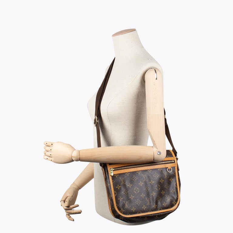 Louis Vuitton Bosphore Messenger PM For Sale at 1stDibs