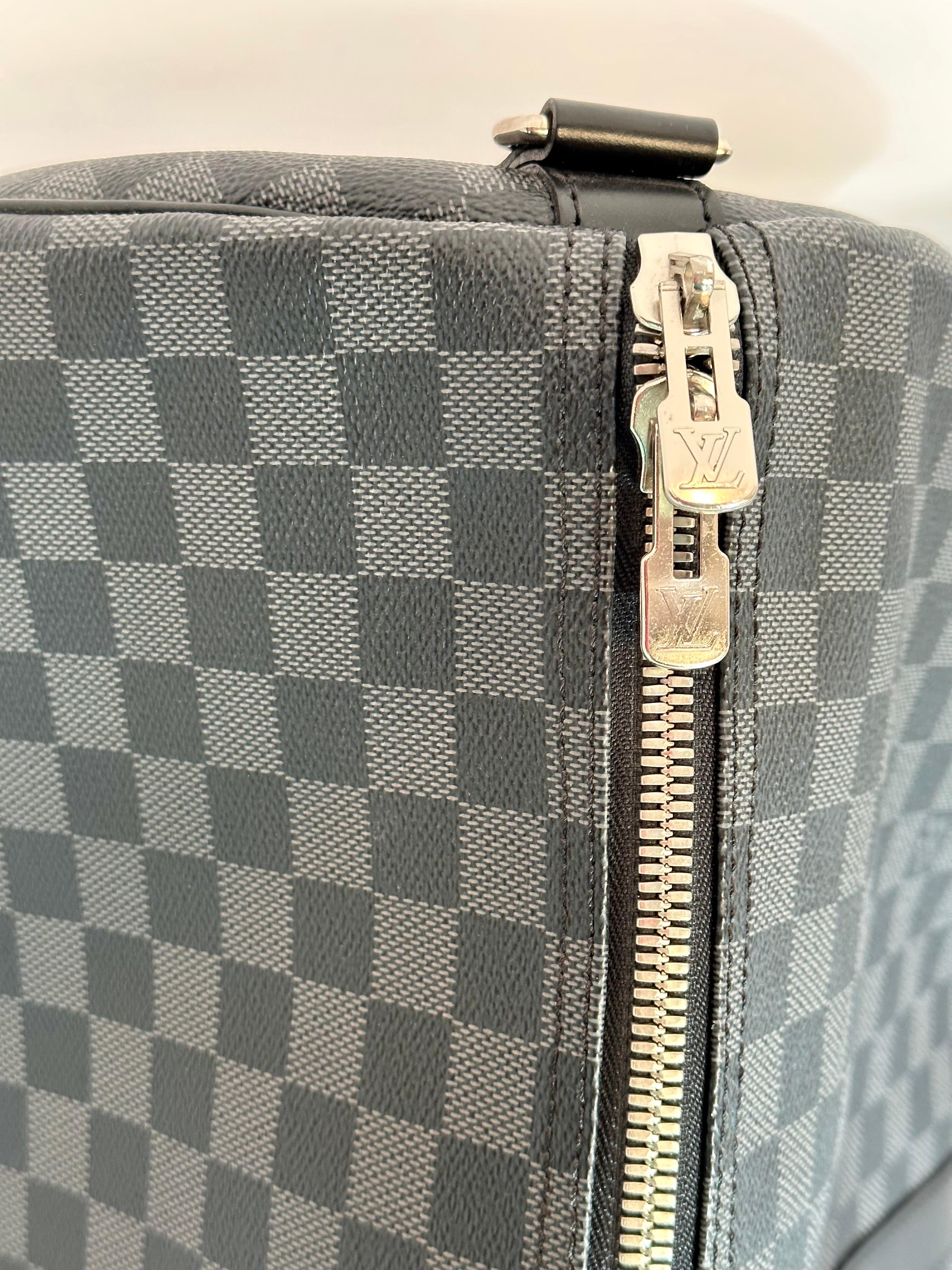 Louis Vuitton Boston Bag Keepall Bandouliere 55 Damier Graphite MB 2150 France For Sale 3