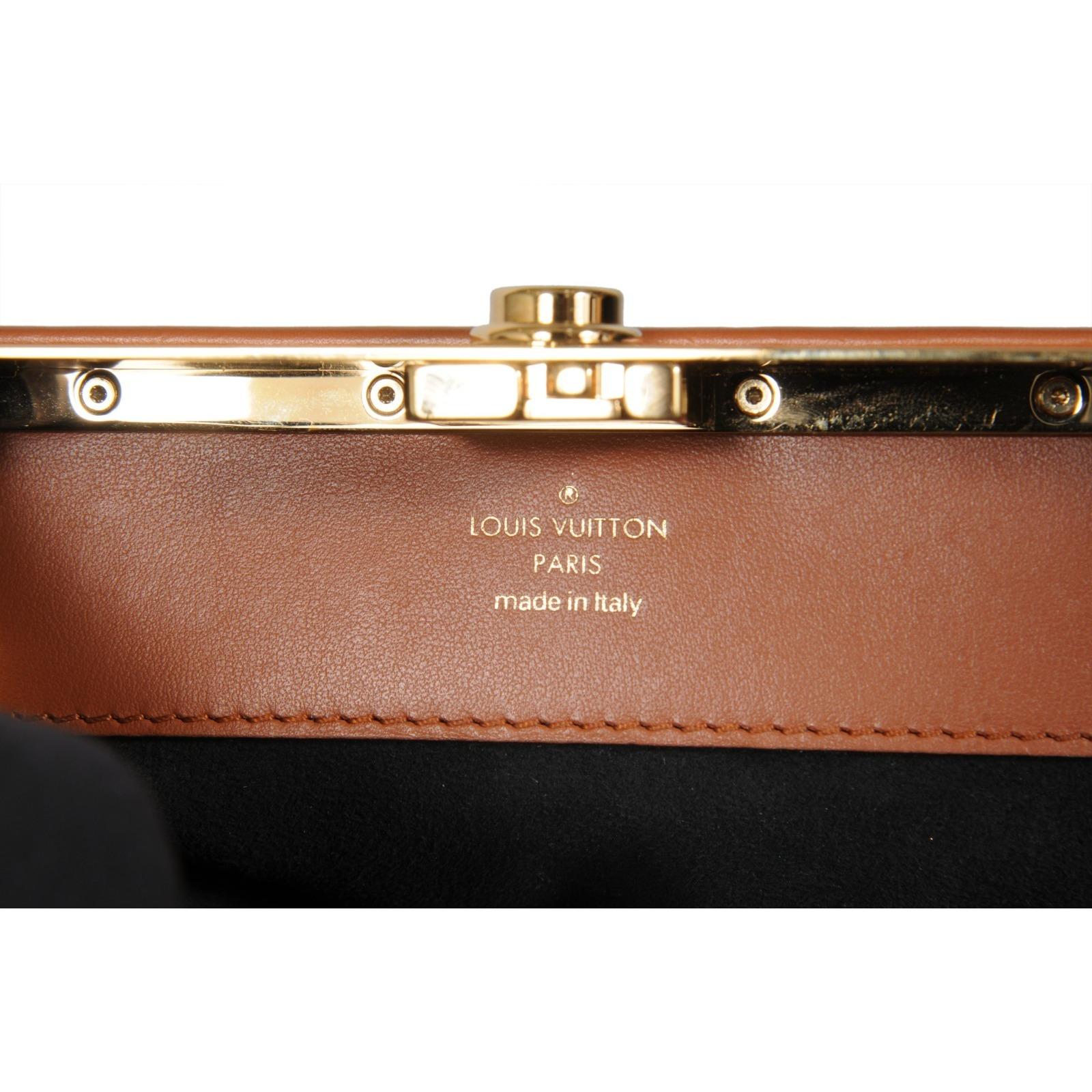 Louis Vuitton Boursicot EW Bolsa LV Logo Monograma Lona Marrón Tan en venta 13