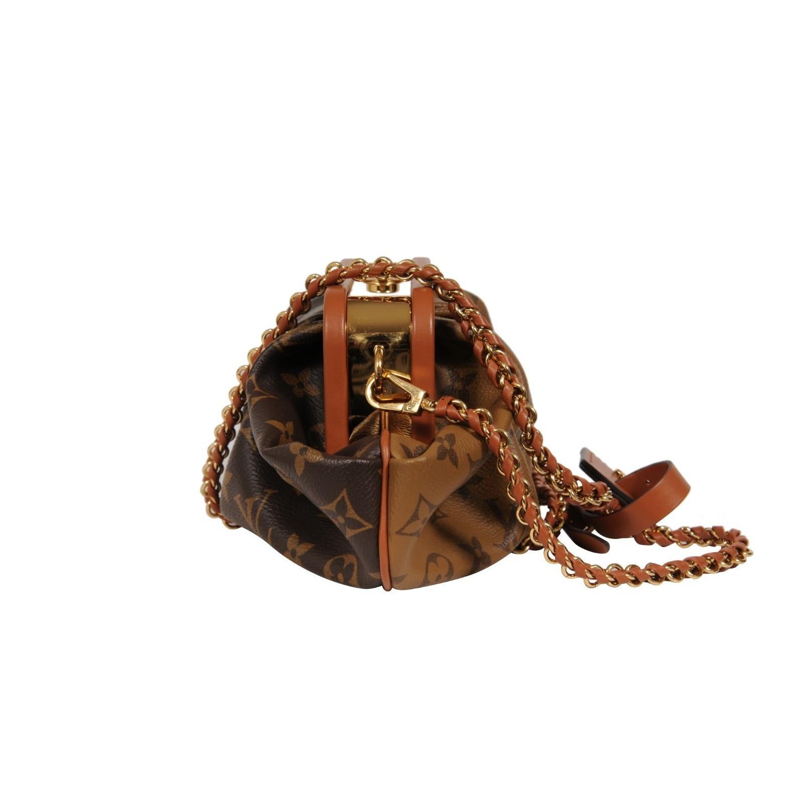 Louis Vuitton Boursicot EW Bolsa LV Logo Monograma Lona Marrón Tan en venta 3