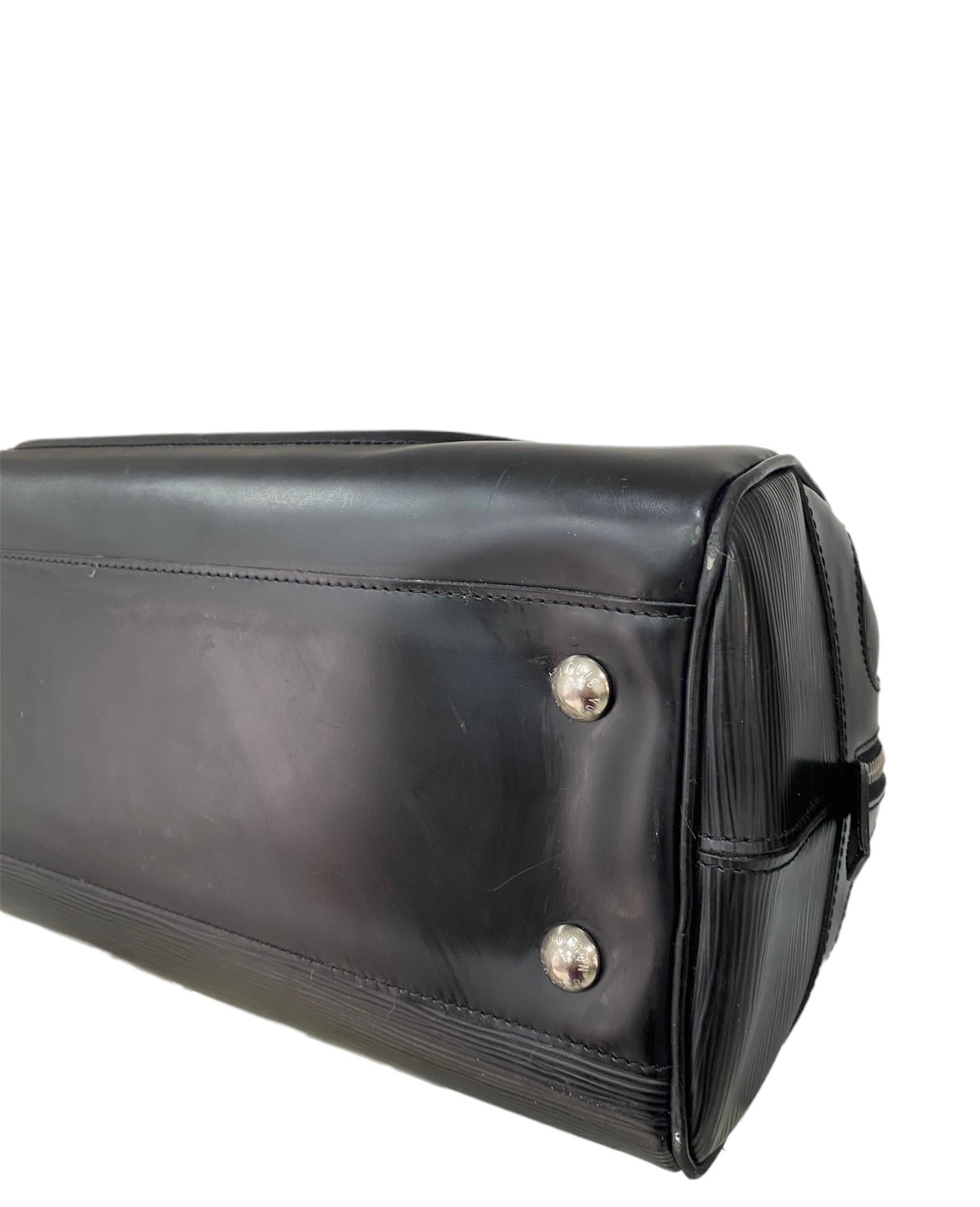 Louis Vuitton Bowling Montaigne MM Black Epi Leather For Sale 3