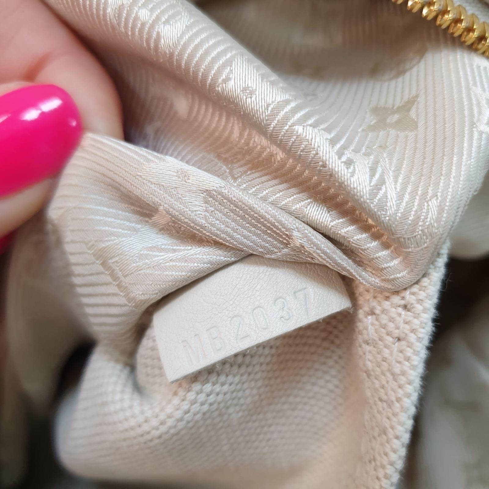 LOUIS VUITTON Bowly Polka Dot Panama Bag For Sale 6