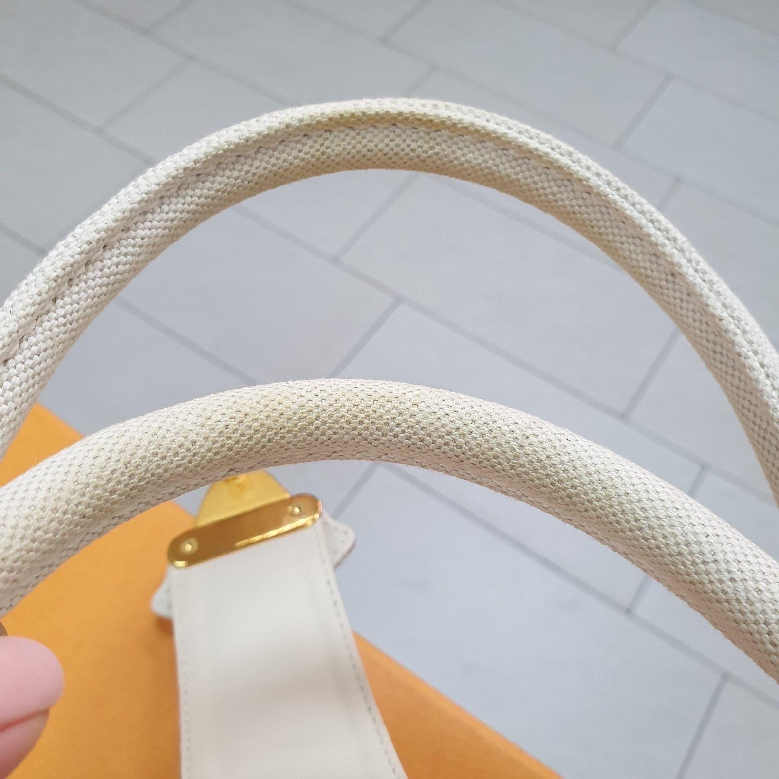 LOUIS VUITTON Bowly Polka Dot Panama Bag For Sale 5