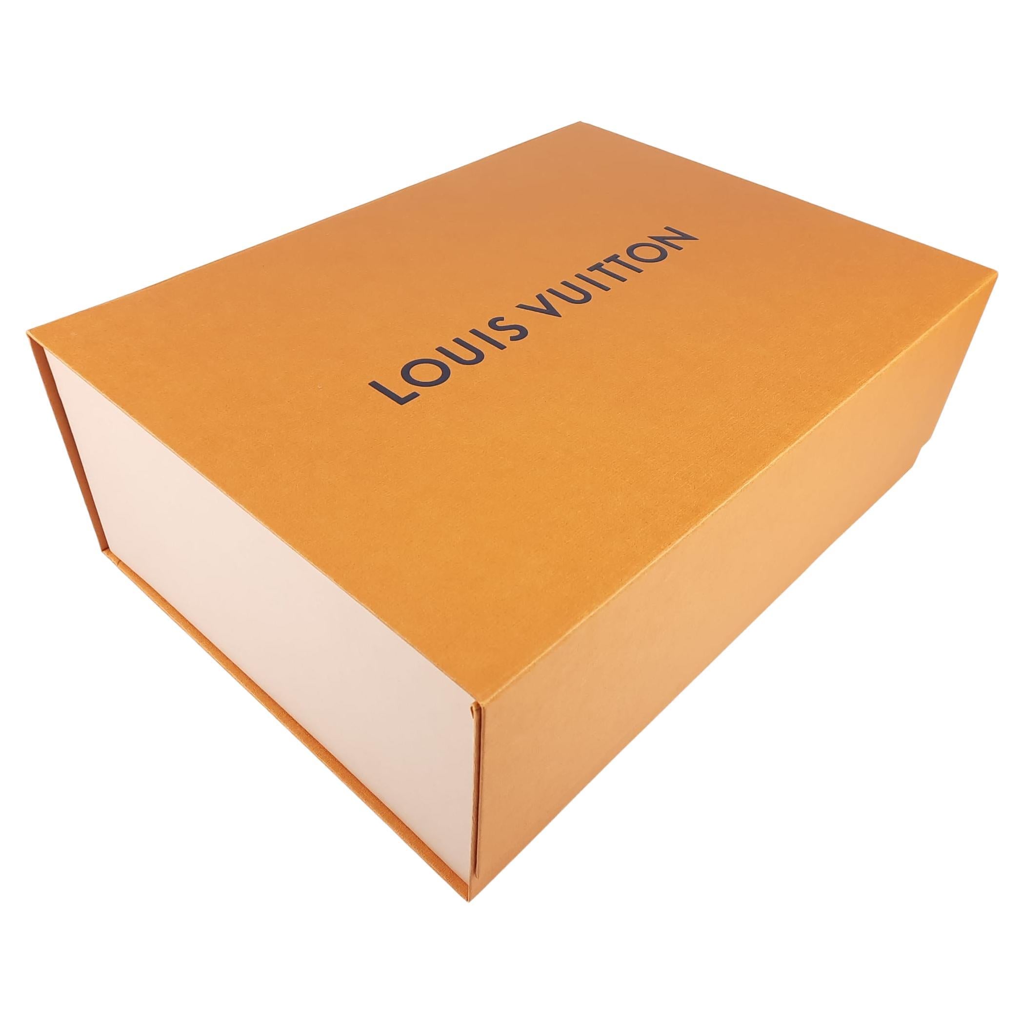 Authentic LOUIS VUITTON gift box, excellent condition