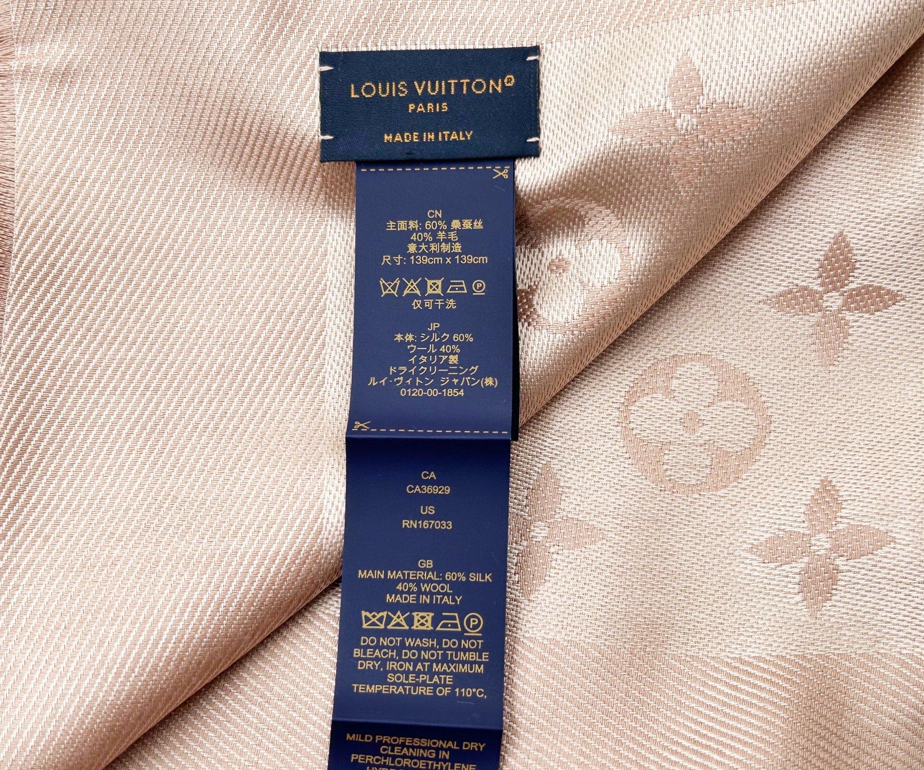 Louis Vuitton Brand New Baby Pink Chale Monogram Shawl Scarf In New Condition For Sale In Pasadena, CA