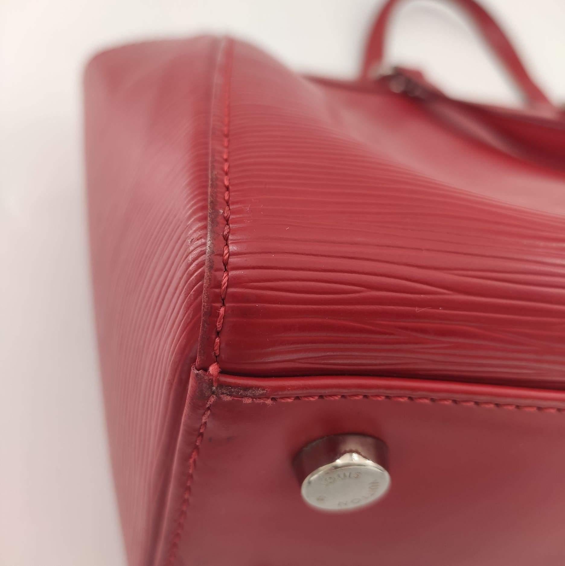 LOUIS VUITTON Bréa Shoulder bag in Red Leather 6