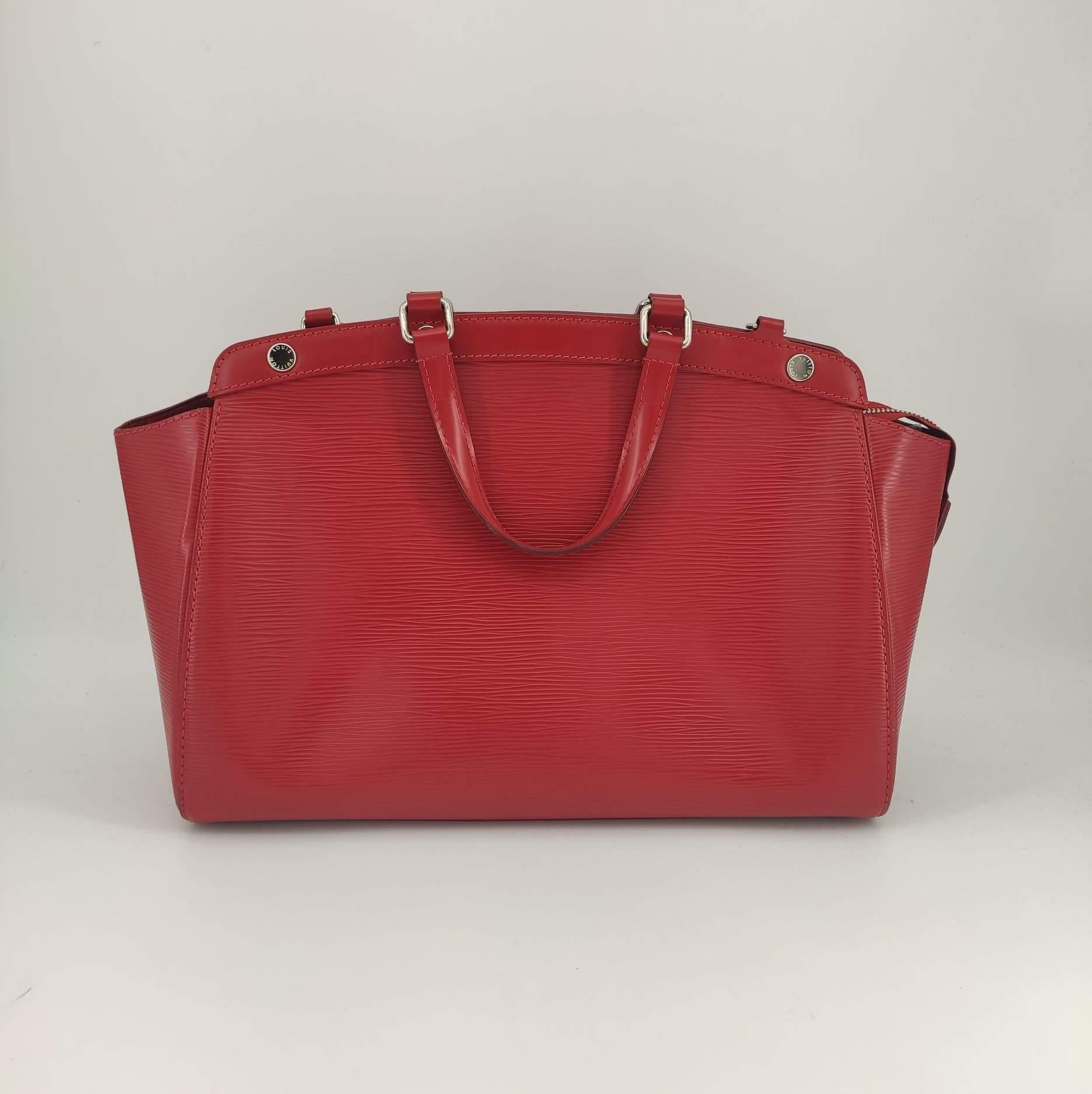 LOUIS VUITTON Bréa Shoulder bag in Red Leather In Good Condition In Clichy, FR