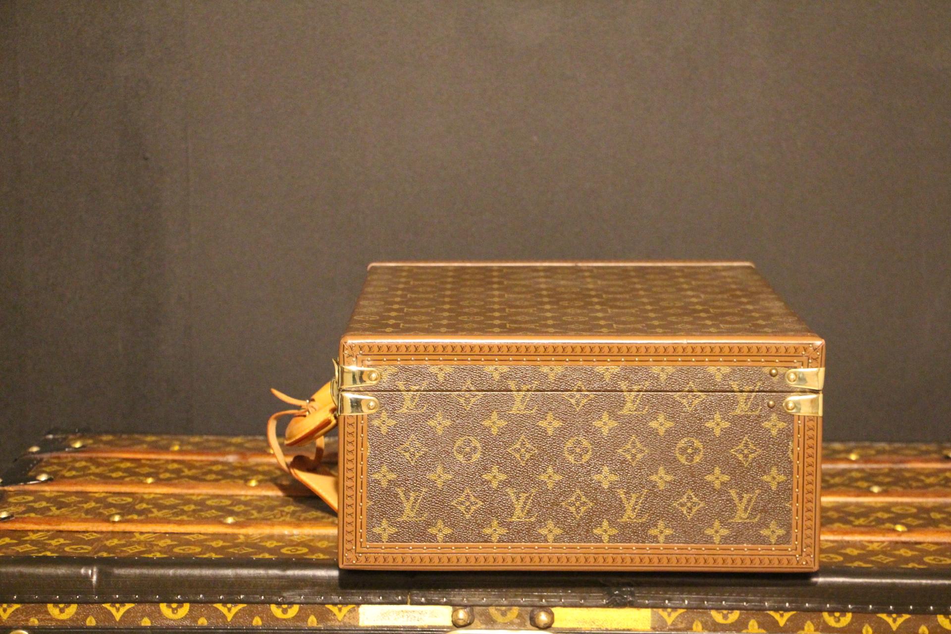 Women's or Men's Louis Vuitton Briefcase, Louis Vuitton Super President Case, Vuitton Suitcase